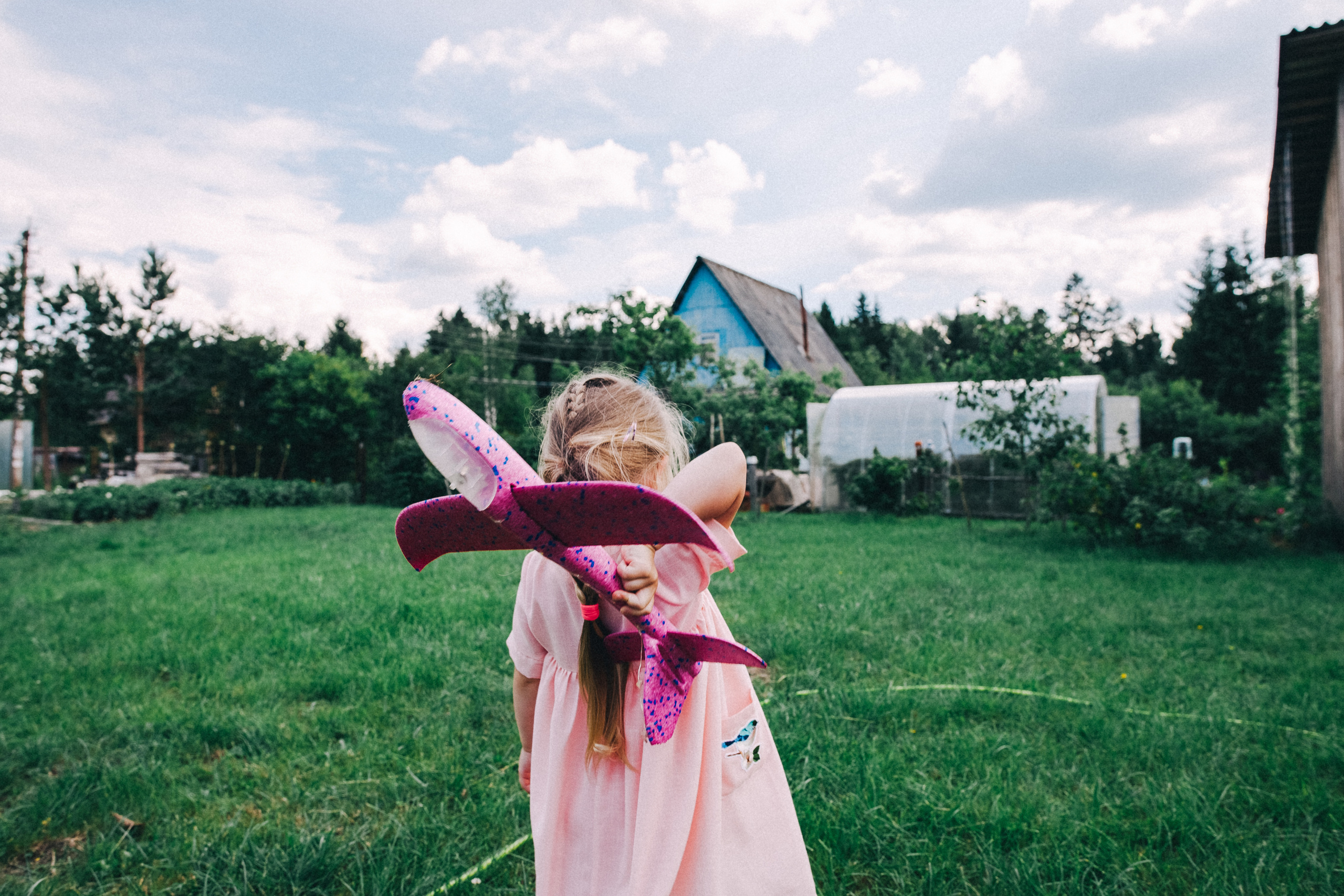 Ульяше 5 лет. Дачный деньрожденский день. Семейный фотограф, фотограф родов, репортажей фотограф в Санкт-Петербу