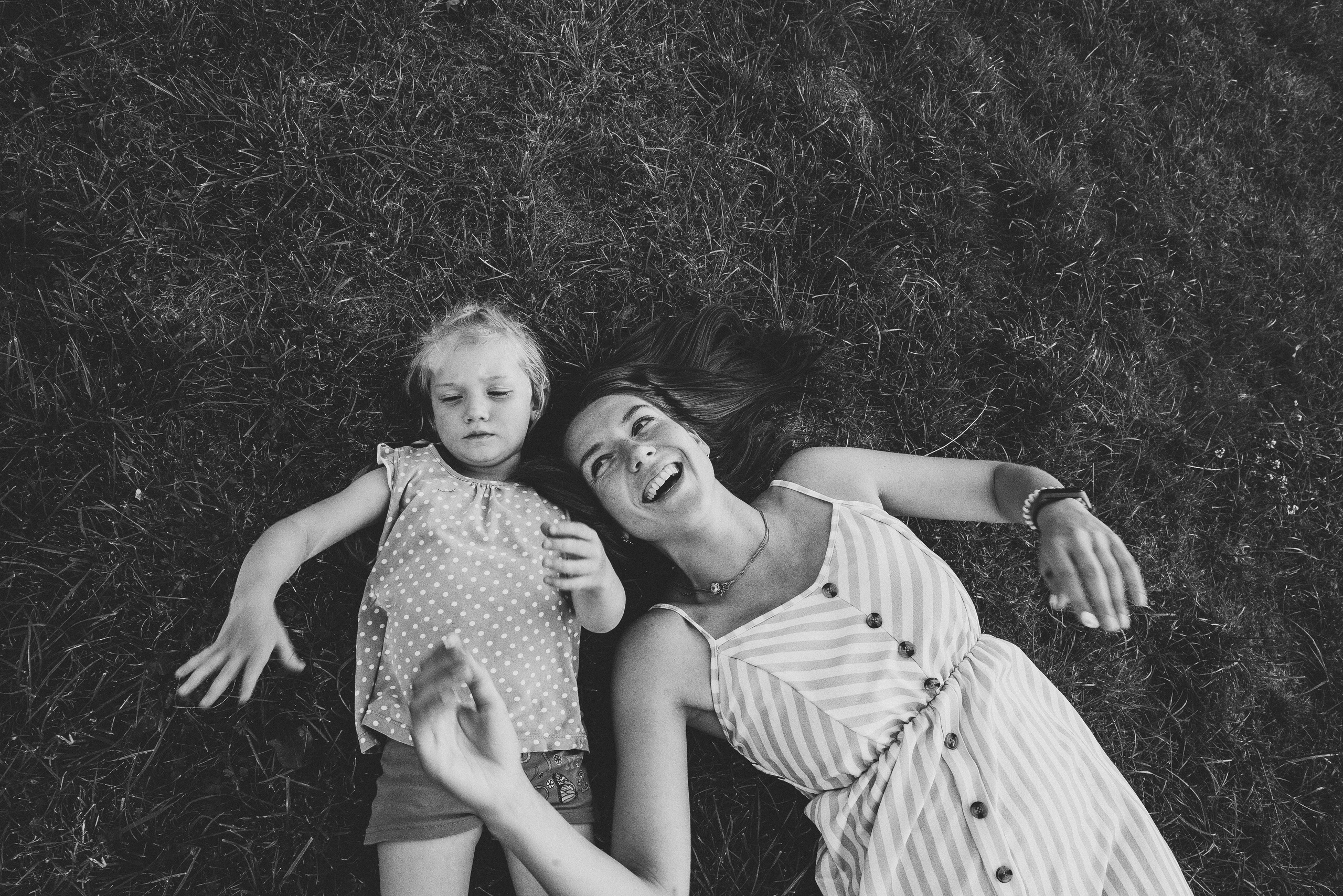 Ульяше 5 лет. Дачный деньрожденский день. Семейный фотограф, фотограф родов, репортажей фотограф в Санкт-Петербу