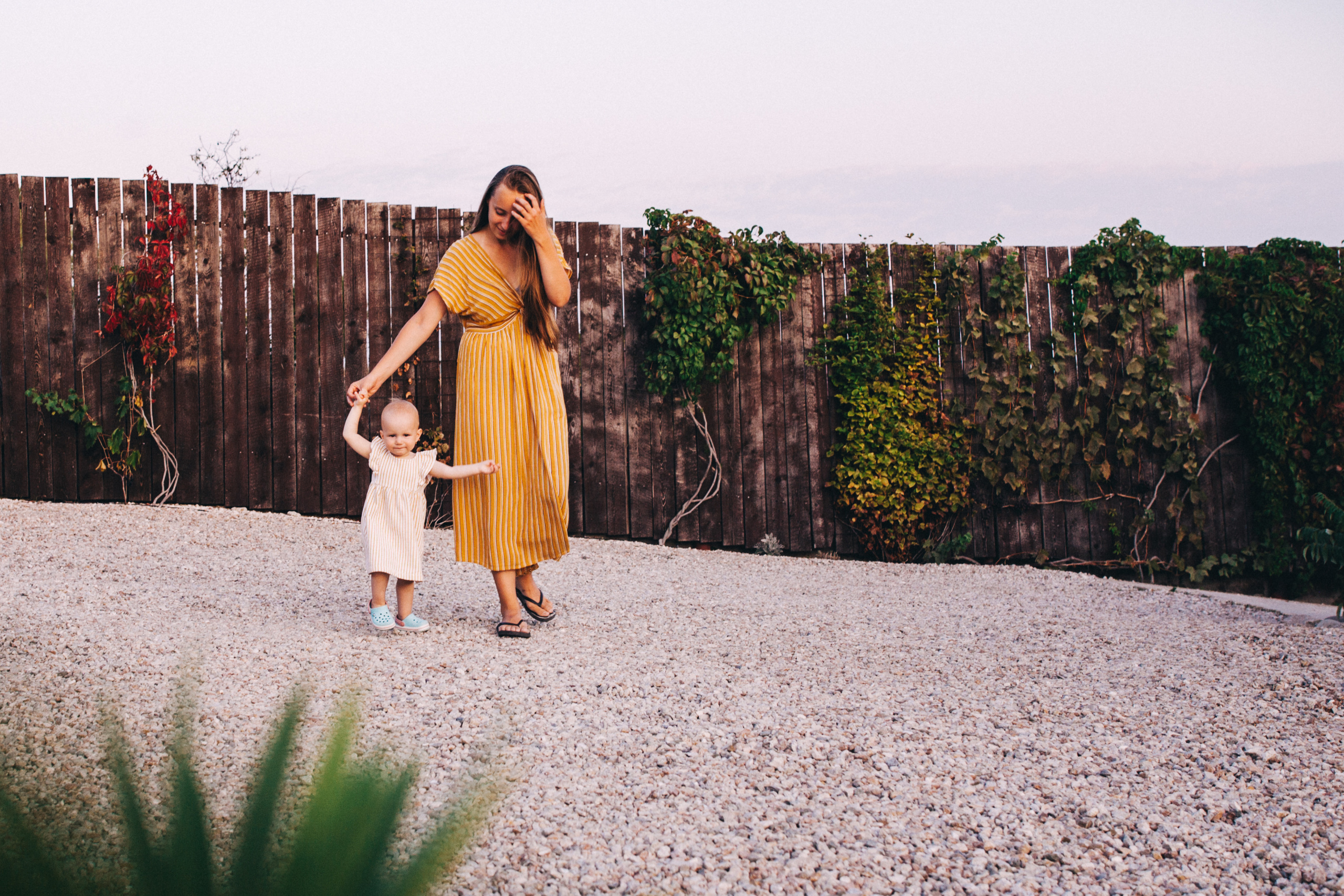Маша и Соня. Отпуск в Крыму. Семейный фотограф, фотограф родов, репортажей фотограф в Санкт-Петербу
