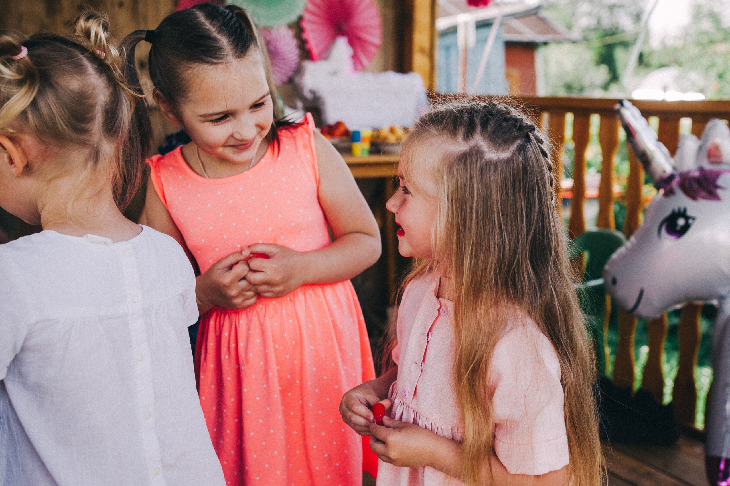 Ульяше 5 лет. Дачный деньрожденский день. Семейный фотограф, фотограф родов, репортажей фотограф в Санкт-Петербу