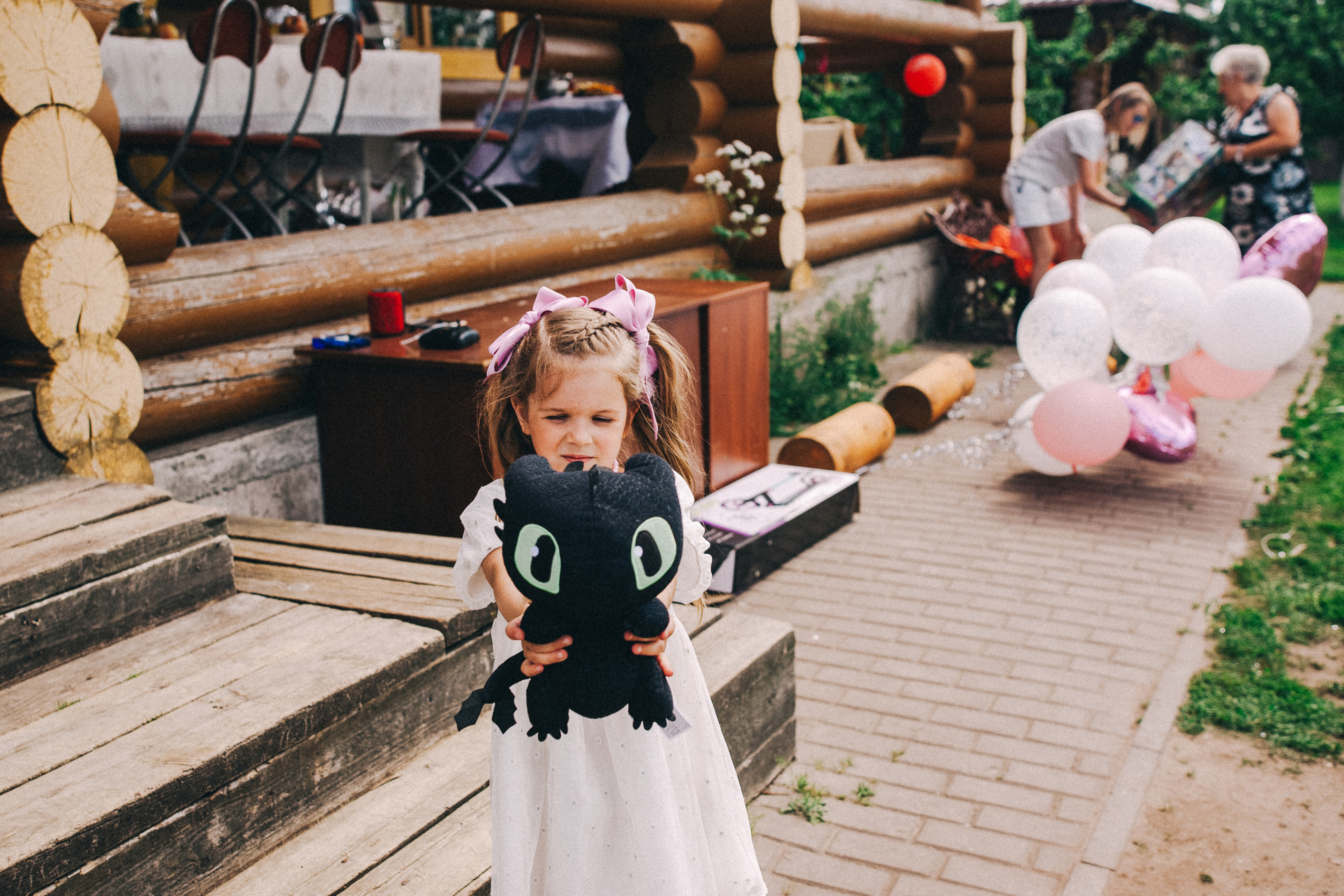 Есении 5 лет. ДР на даче. Семейный фотограф, фотограф родов, репортажей фотограф в Санкт-Петербу