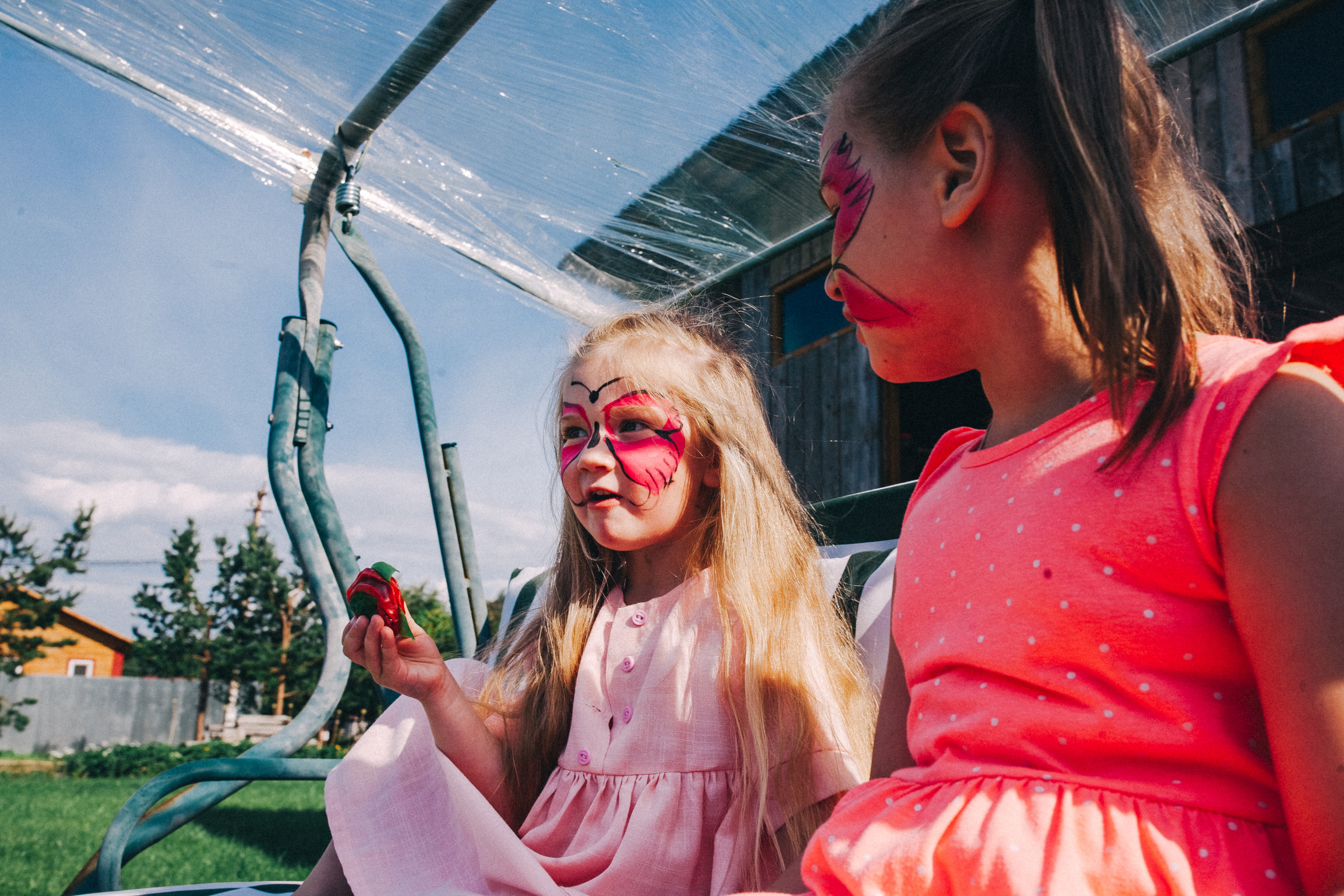 Ульяше 5 лет. Дачный деньрожденский день. Семейный фотограф, фотограф родов, репортажей фотограф в Санкт-Петербу
