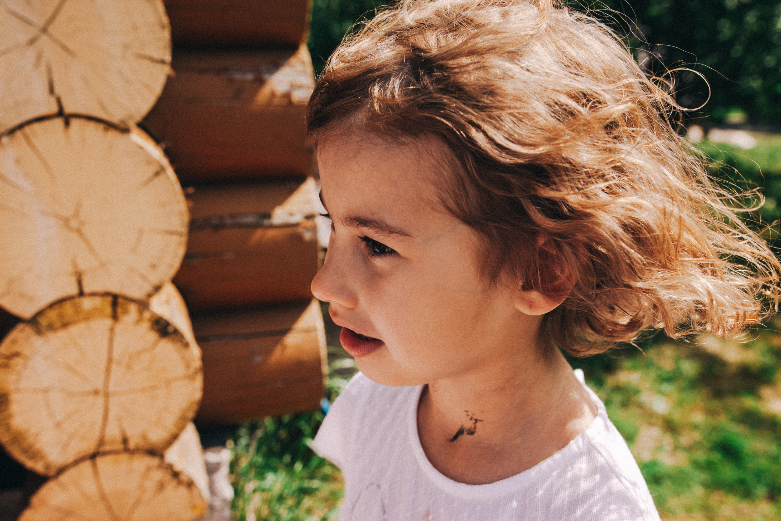 Есении 5 лет. ДР на даче. Семейный фотограф, фотограф родов, репортажей фотограф в Санкт-Петербу