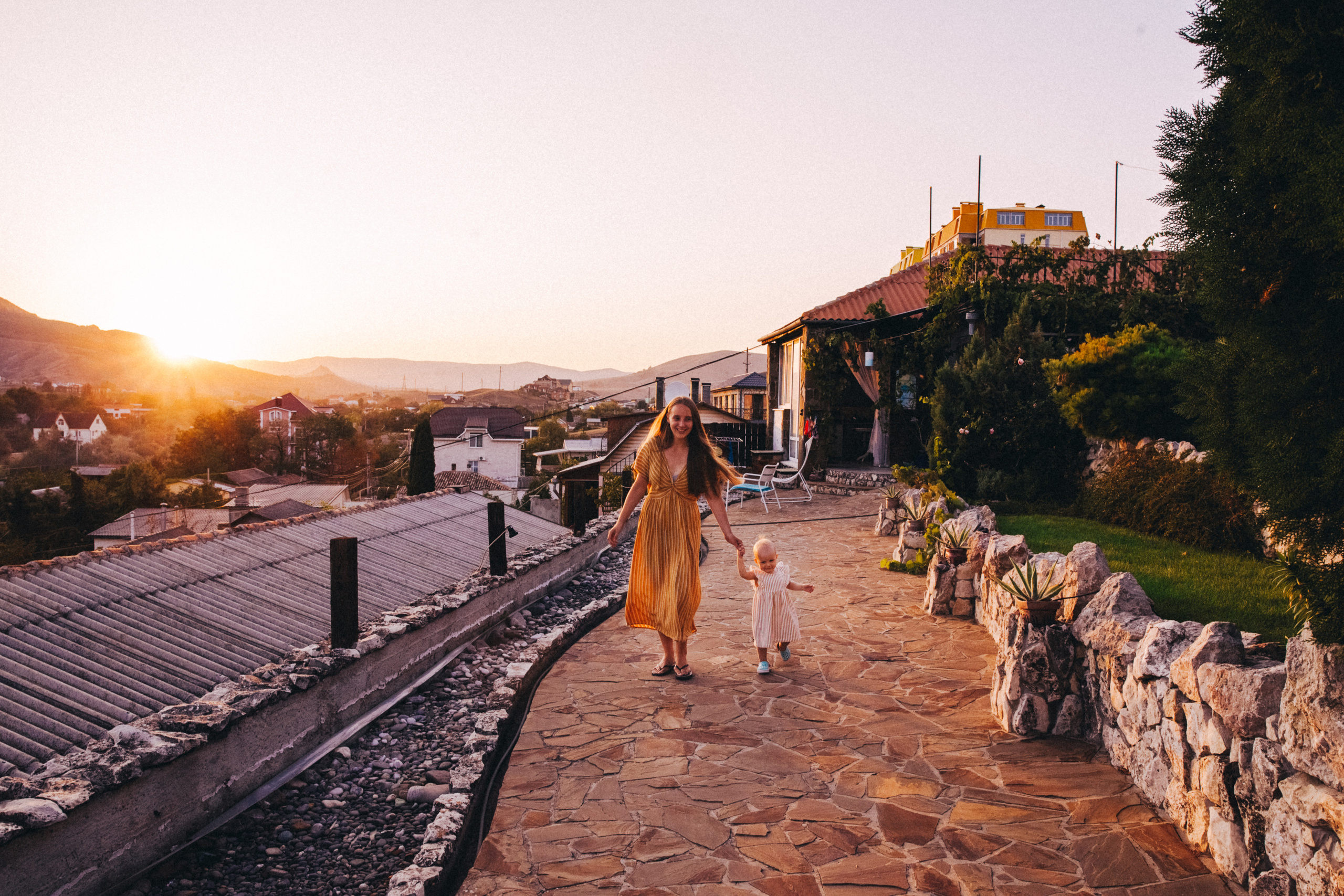 Маша и Соня. Отпуск в Крыму. Семейный фотограф, фотограф родов, репортажей фотограф в Санкт-Петербу