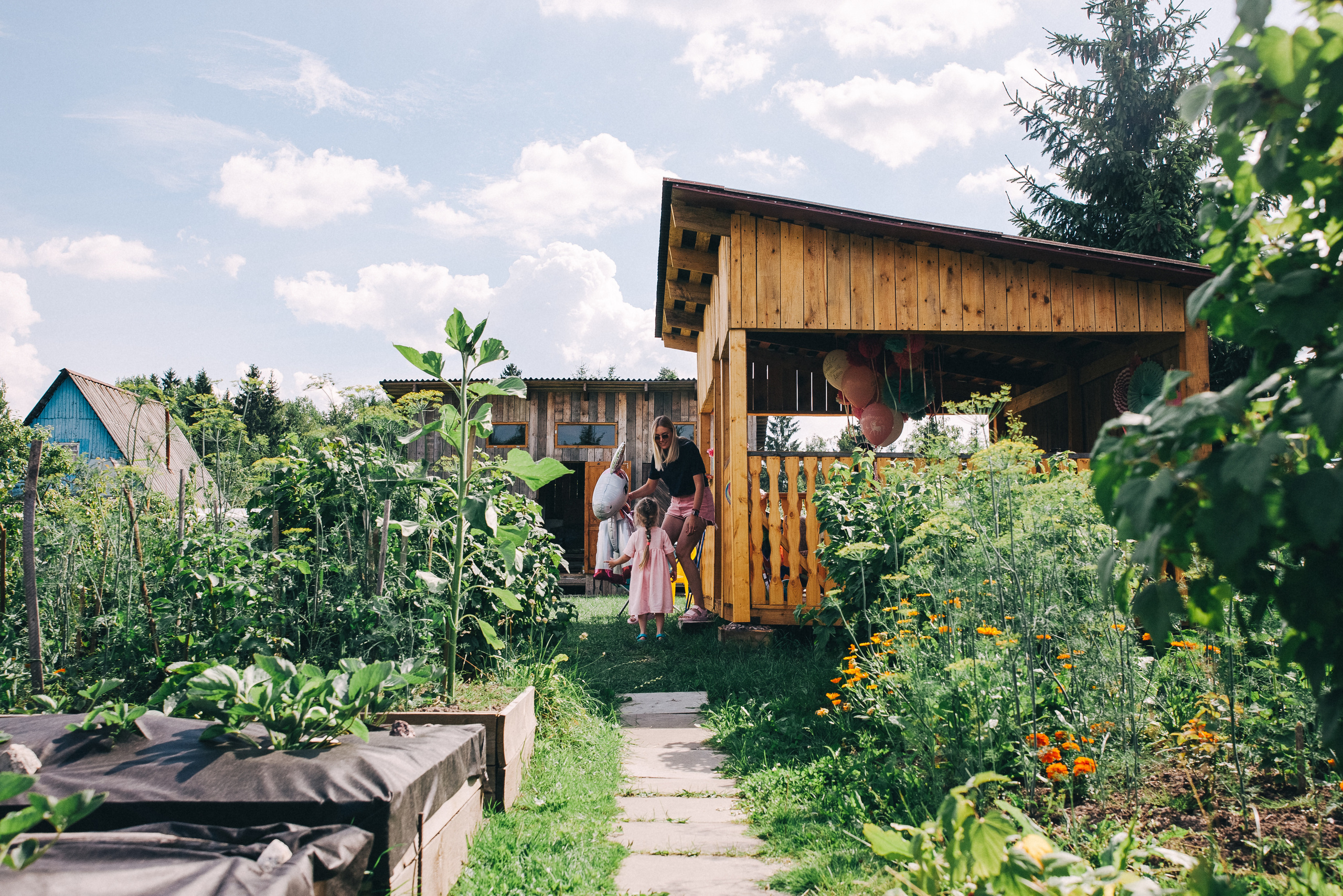 Ульяше 5 лет. Дачный деньрожденский день. Семейный фотограф, фотограф родов, репортажей фотограф в Санкт-Петербу