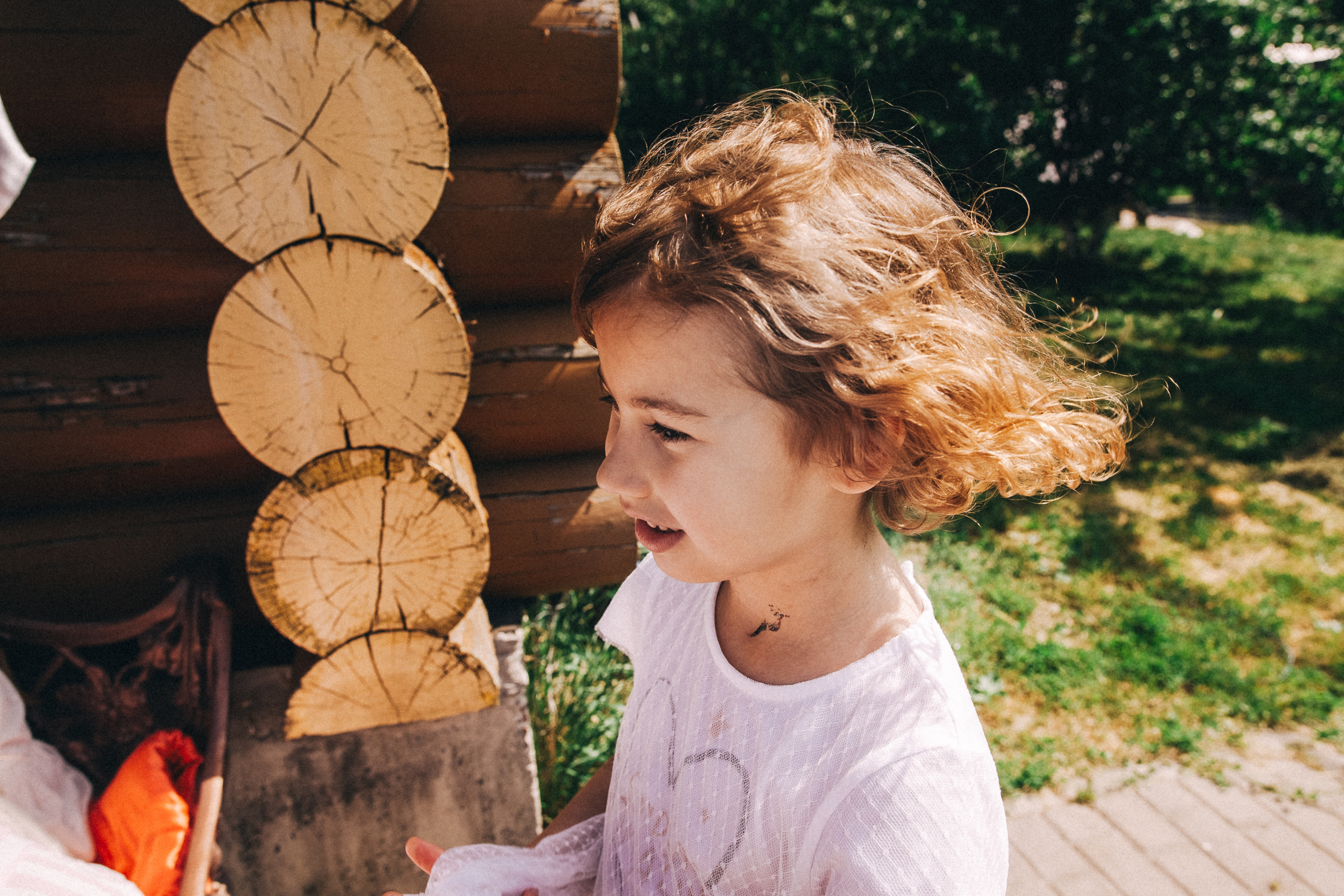 Есении 5 лет. ДР на даче. Семейный фотограф, фотограф родов, репортажей фотограф в Санкт-Петербу