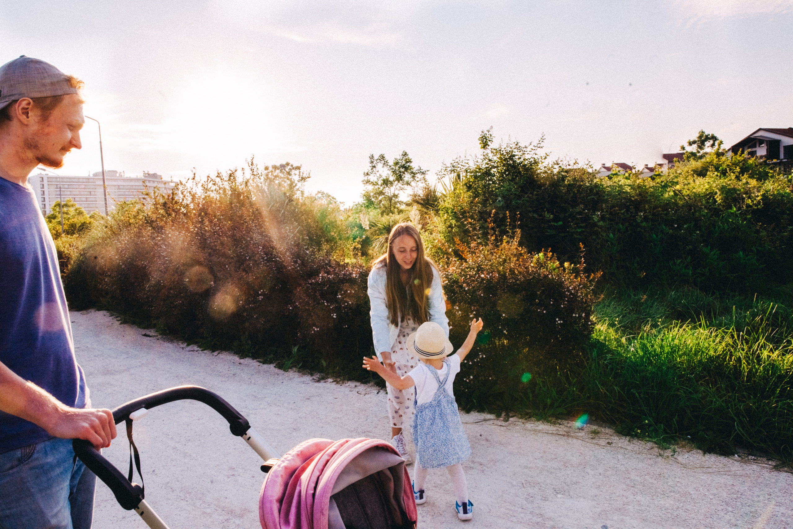 Вася, Маша, Соня. Отпуск в Адлере. Семейный фотограф, фотограф родов, репортажей фотограф в Санкт-Петербу