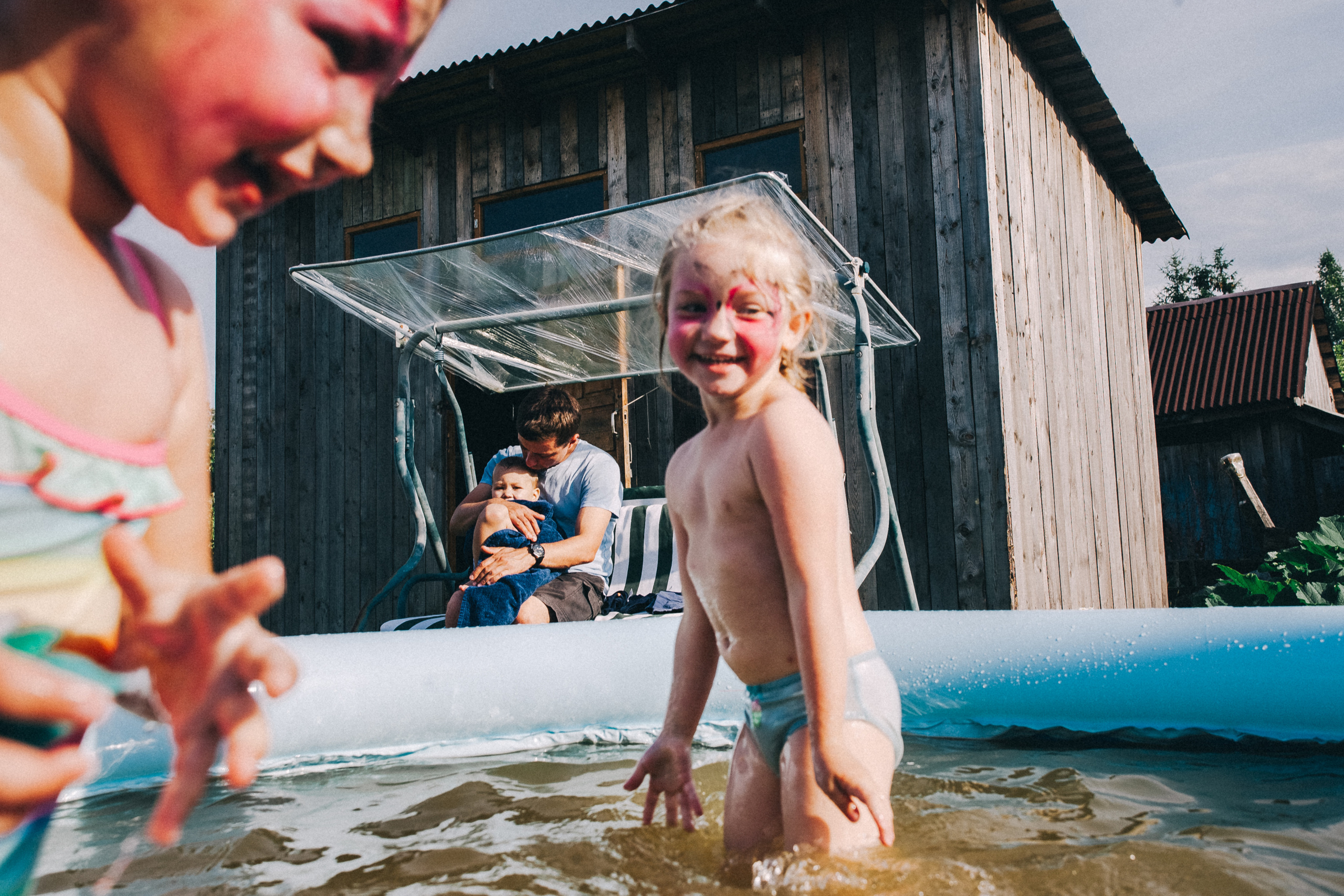 Ульяше 5 лет. Дачный деньрожденский день. Семейный фотограф, фотограф родов, репортажей фотограф в Санкт-Петербу