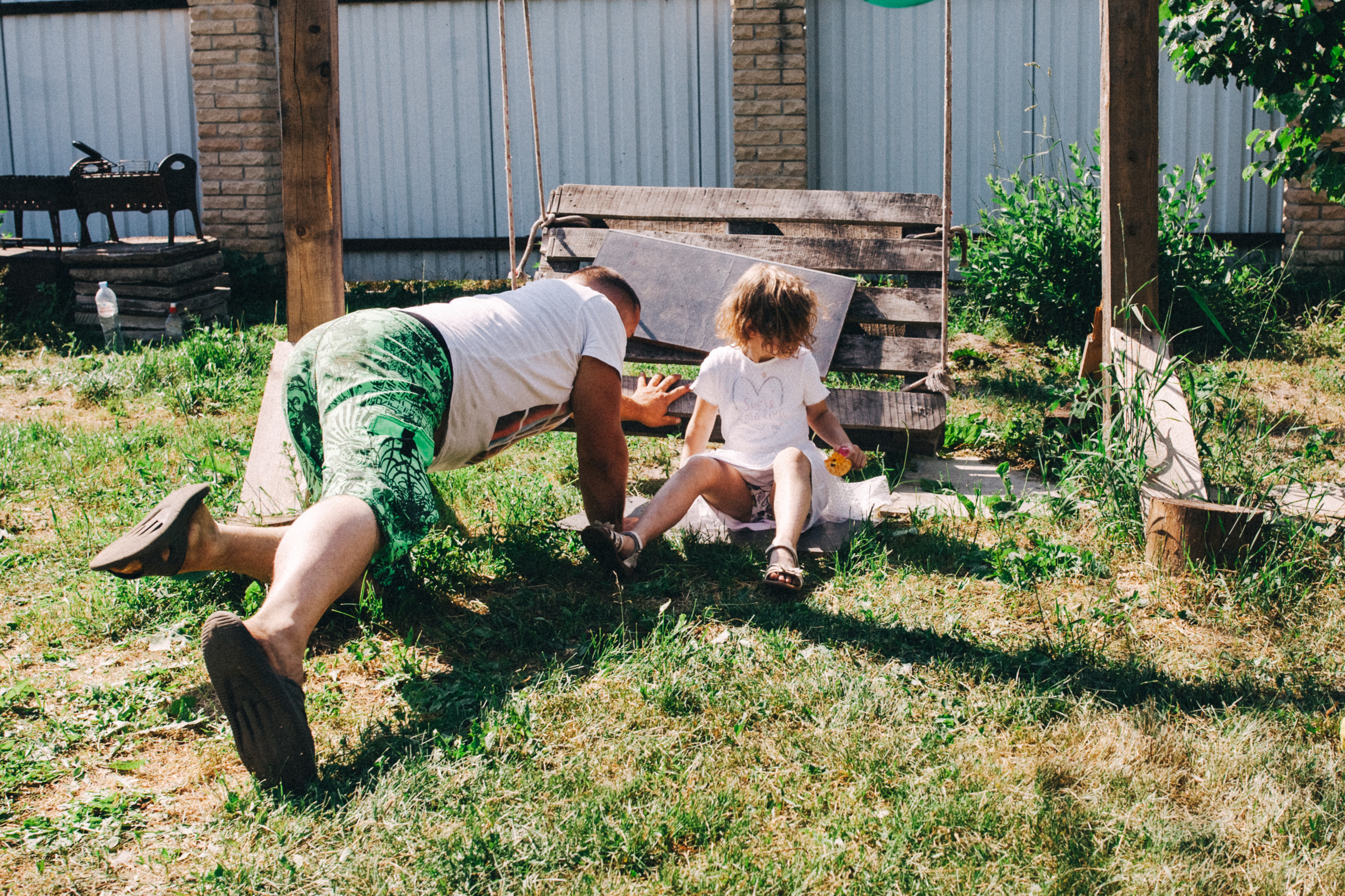 Есении 5 лет. ДР на даче. Семейный фотограф, фотограф родов, репортажей фотограф в Санкт-Петербу