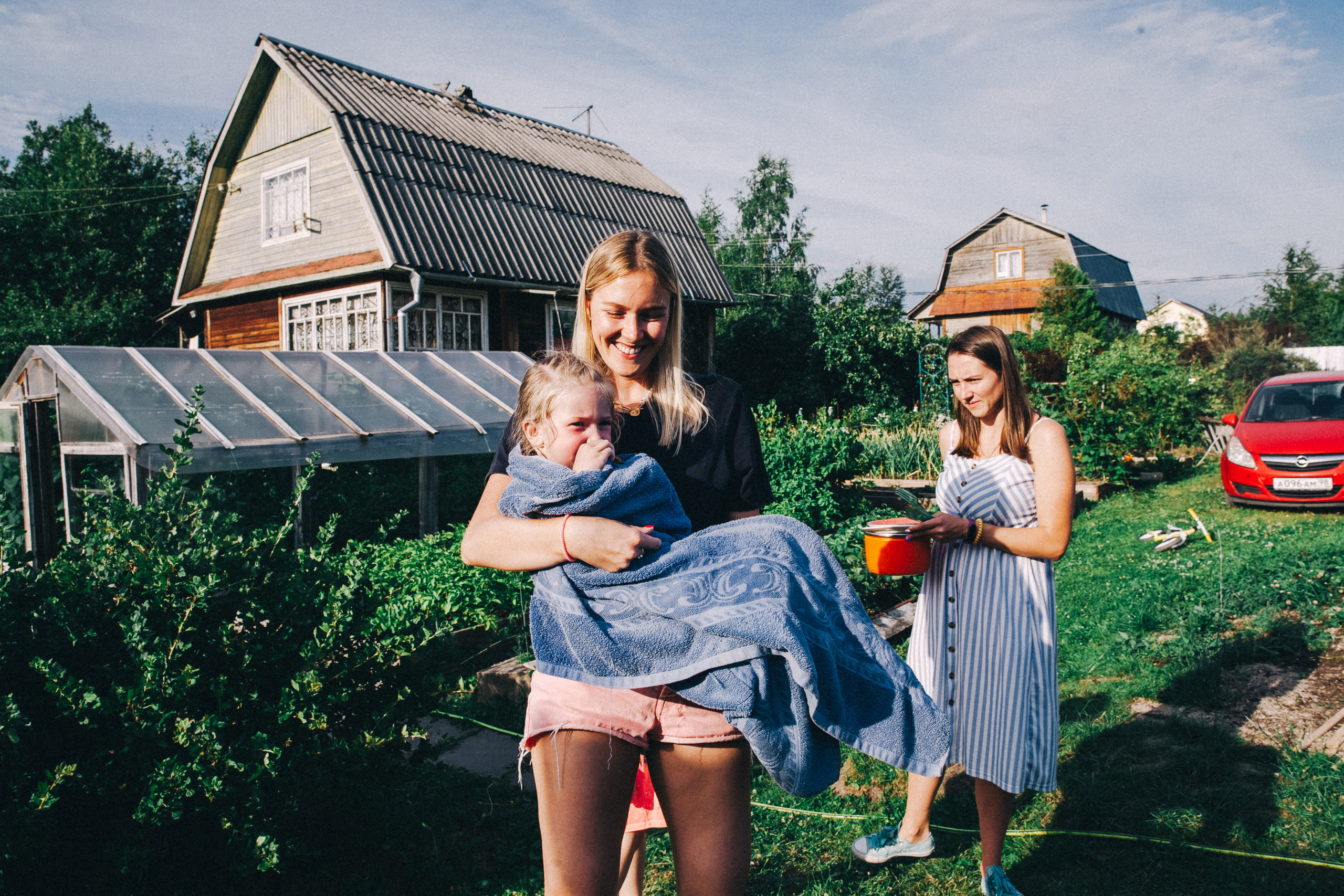 Ульяше 5 лет. Дачный деньрожденский день. Семейный фотограф, фотограф родов, репортажей фотограф в Санкт-Петербу