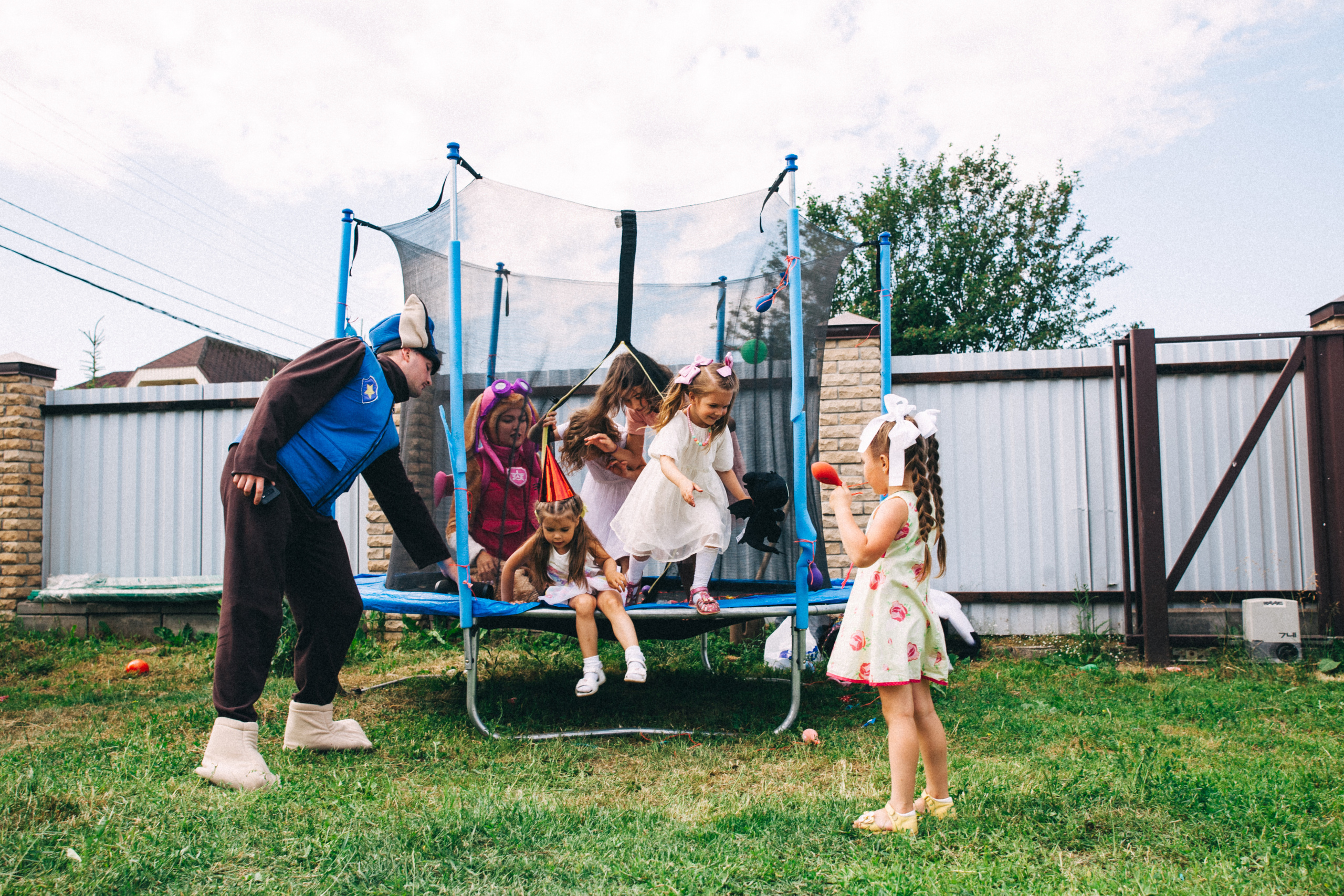 Есении 5 лет. ДР на даче. Семейный фотограф, фотограф родов, репортажей фотограф в Санкт-Петербу