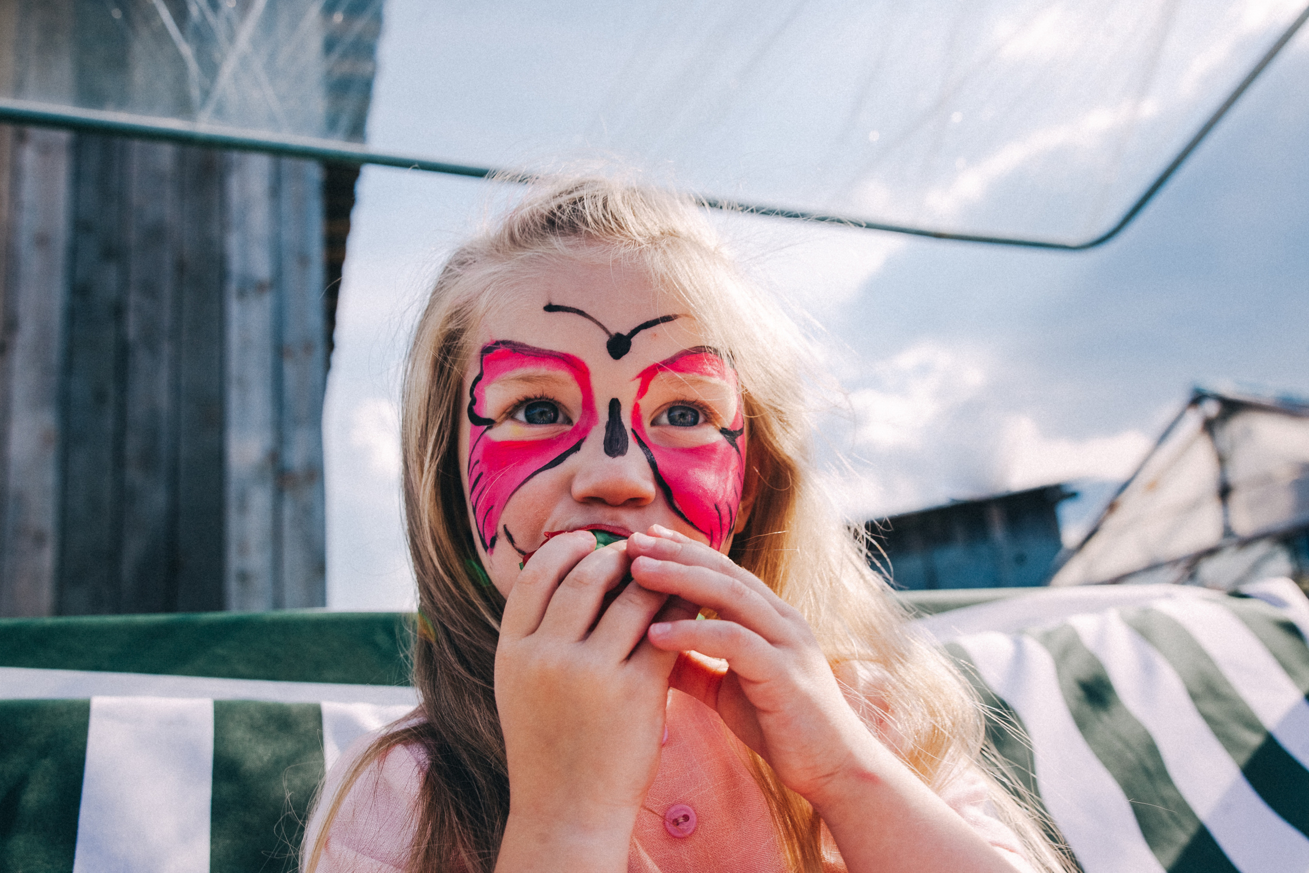 Ульяше 5 лет. Дачный деньрожденский день. Семейный фотограф, фотограф родов, репортажей фотограф в Санкт-Петербу