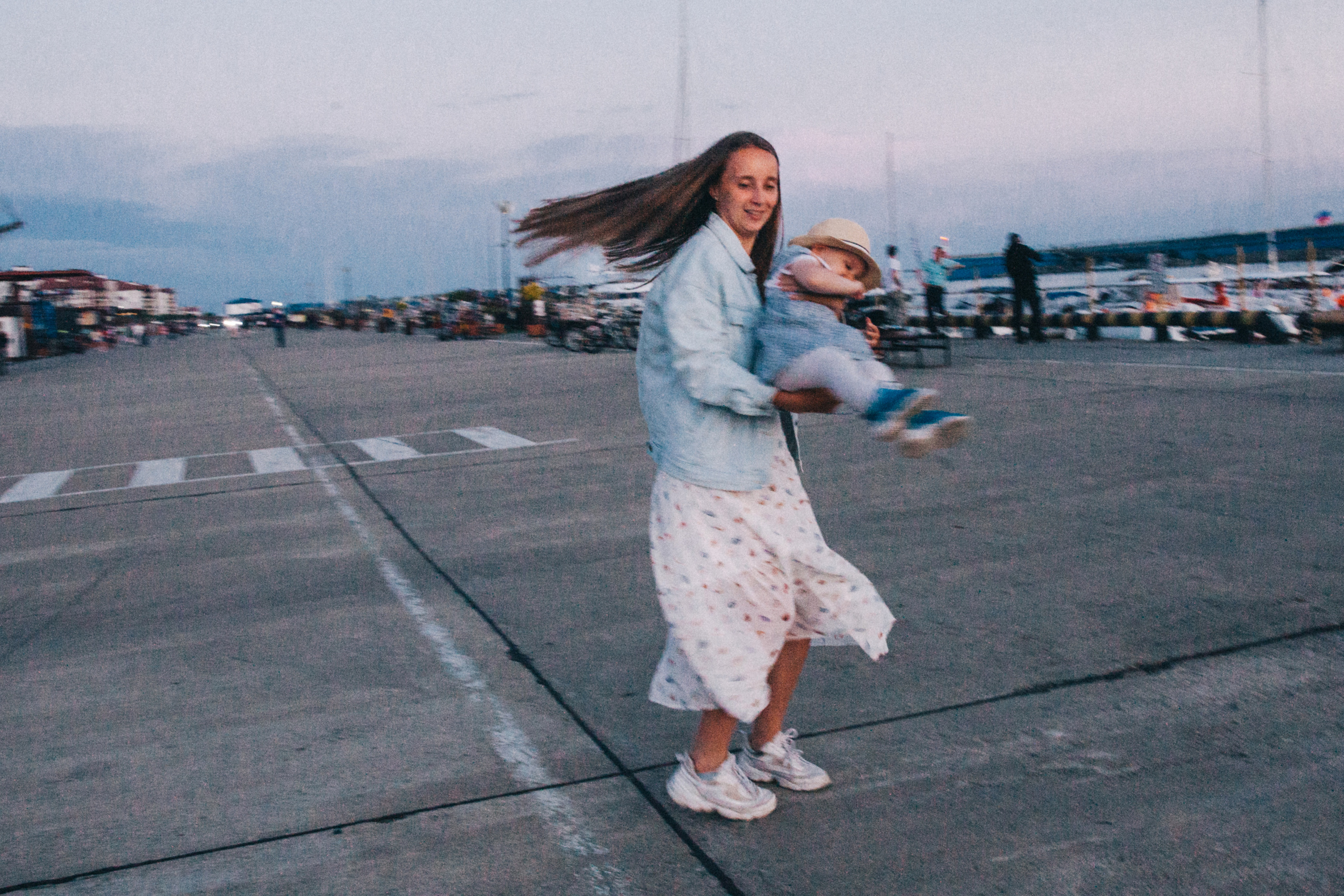 Вася, Маша, Соня. Отпуск в Адлере. Семейный фотограф, фотограф родов, репортажей фотограф в Санкт-Петербу