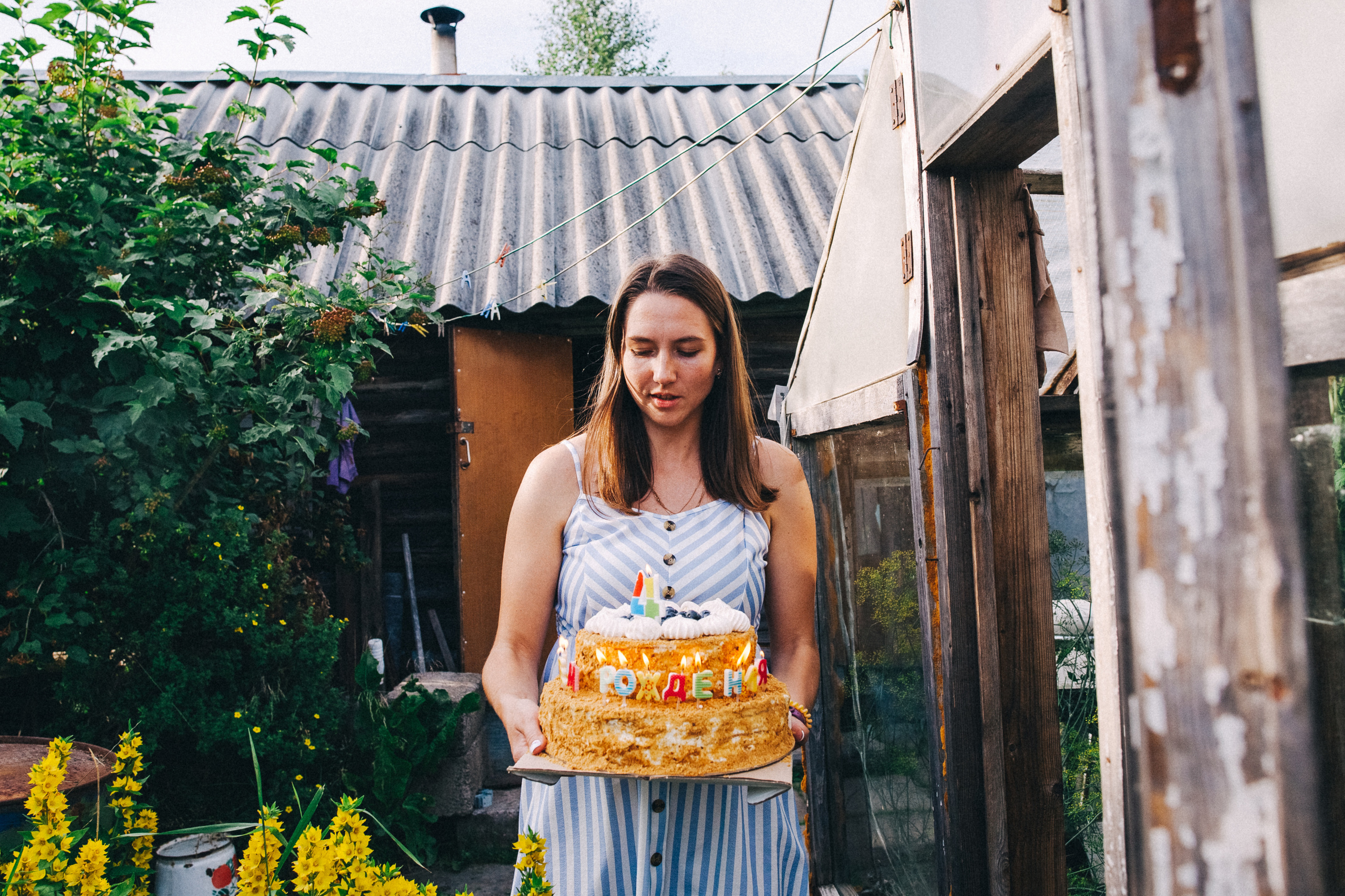 Ульяше 5 лет. Дачный деньрожденский день. Семейный фотограф, фотограф родов, репортажей фотограф в Санкт-Петербу