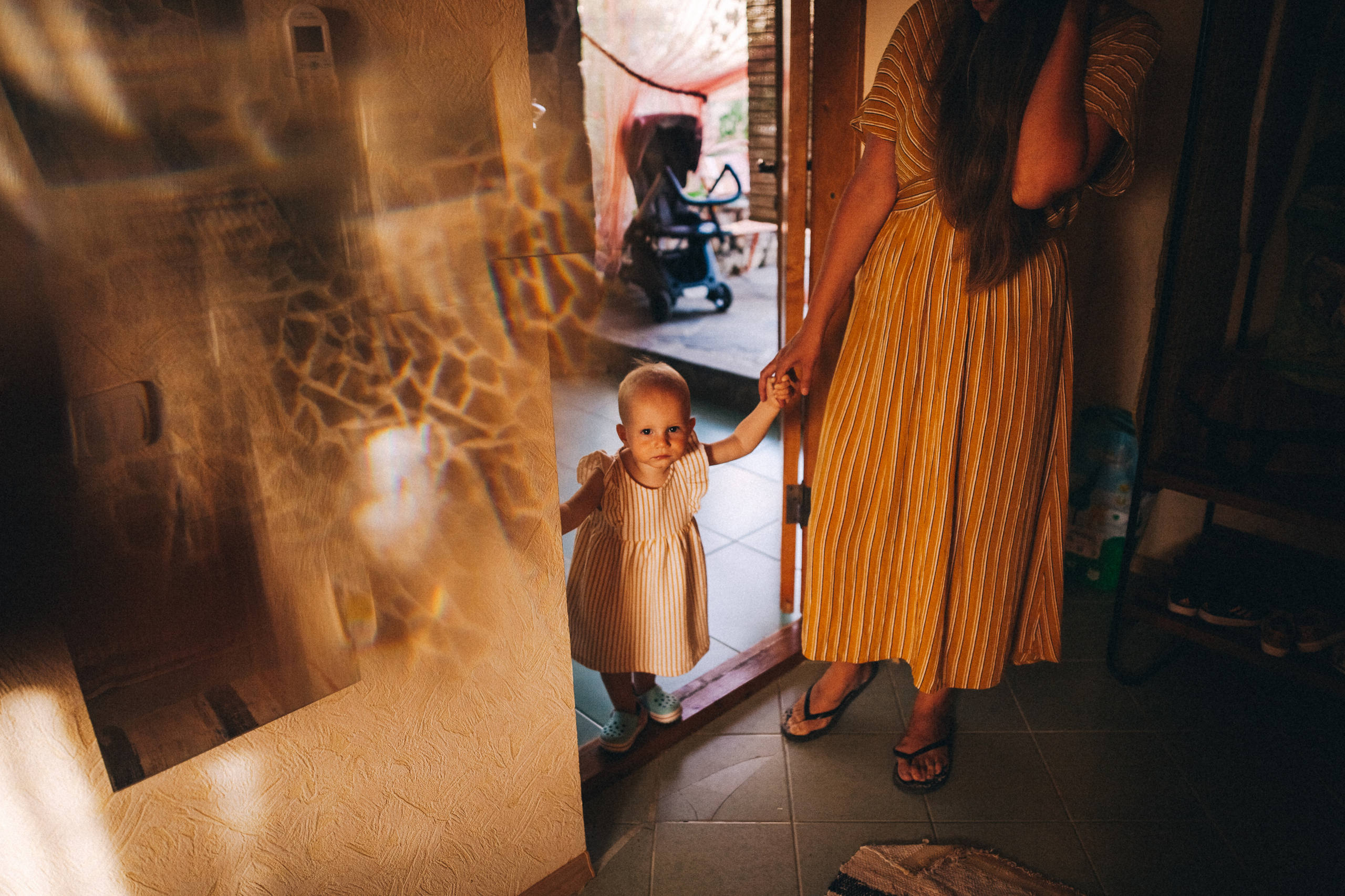 Маша и Соня. Отпуск в Крыму. Семейный фотограф, фотограф родов, репортажей фотограф в Санкт-Петербу