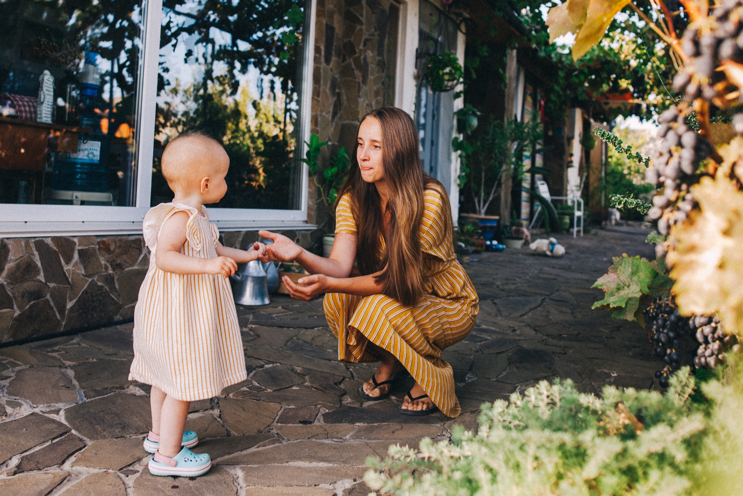 Маша и Соня. Отпуск в Крыму. Семейный фотограф, фотограф родов, репортажей фотограф в Санкт-Петербу