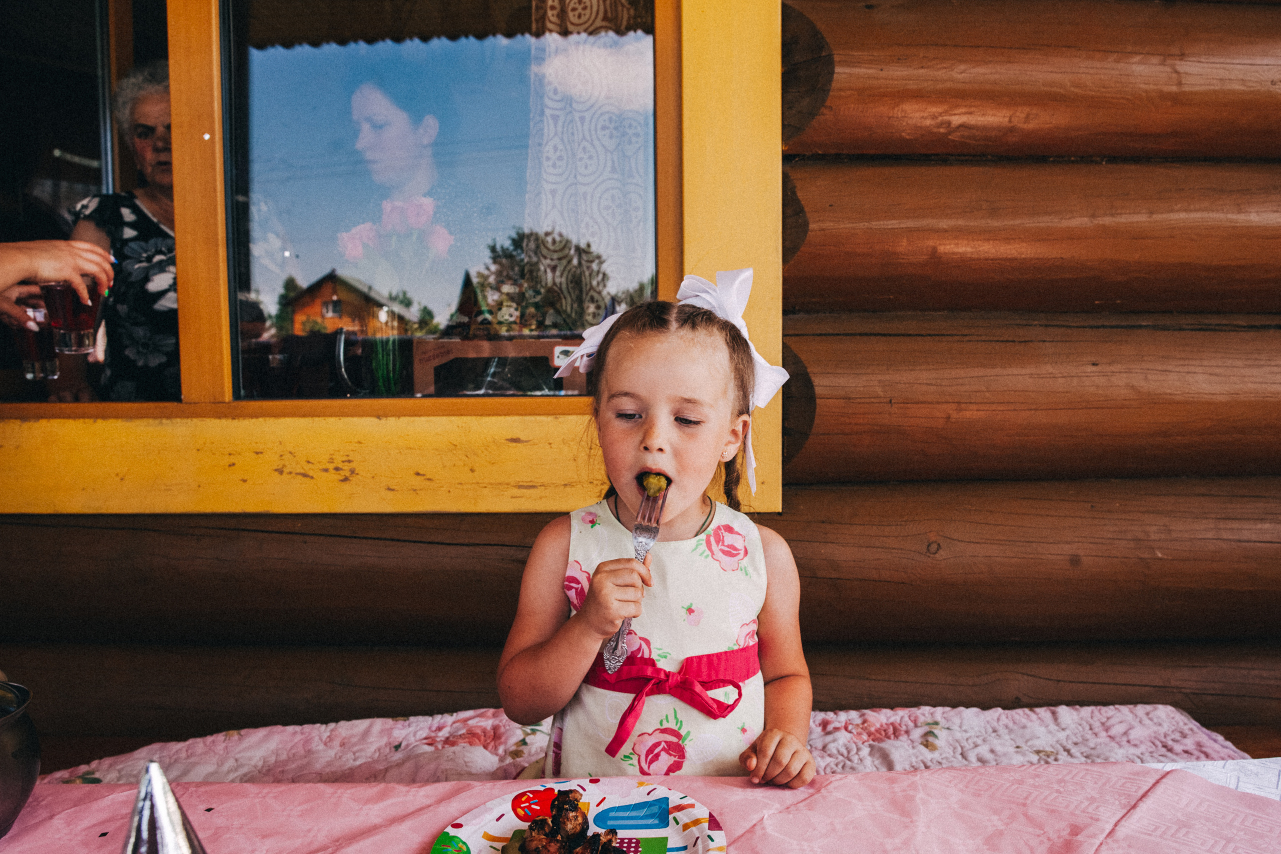 Есении 5 лет. ДР на даче. Семейный фотограф, фотограф родов, репортажей фотограф в Санкт-Петербу