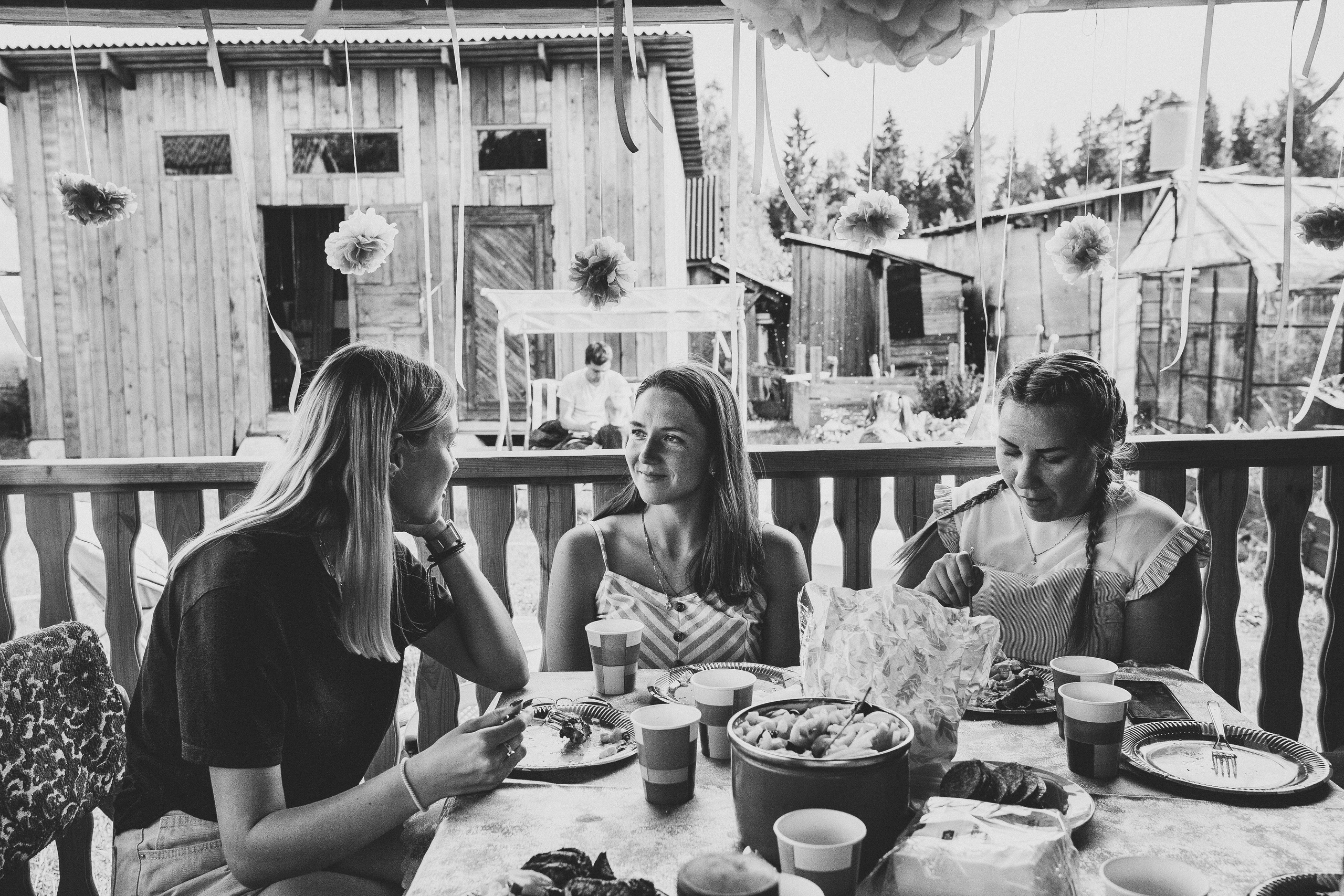 Ульяше 5 лет. Дачный деньрожденский день. Семейный фотограф, фотограф родов, репортажей фотограф в Санкт-Петербу