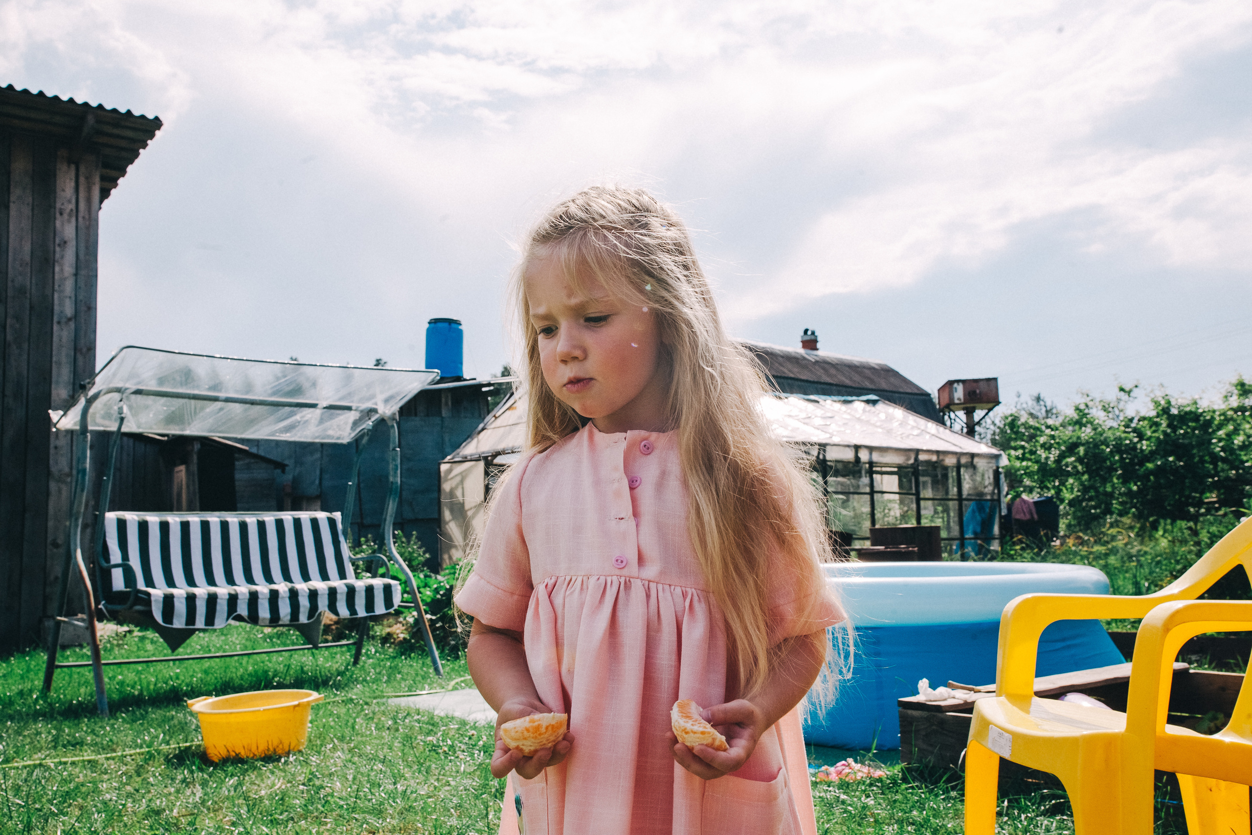 Ульяше 5 лет. Дачный деньрожденский день. Семейный фотограф, фотограф родов, репортажей фотограф в Санкт-Петербу
