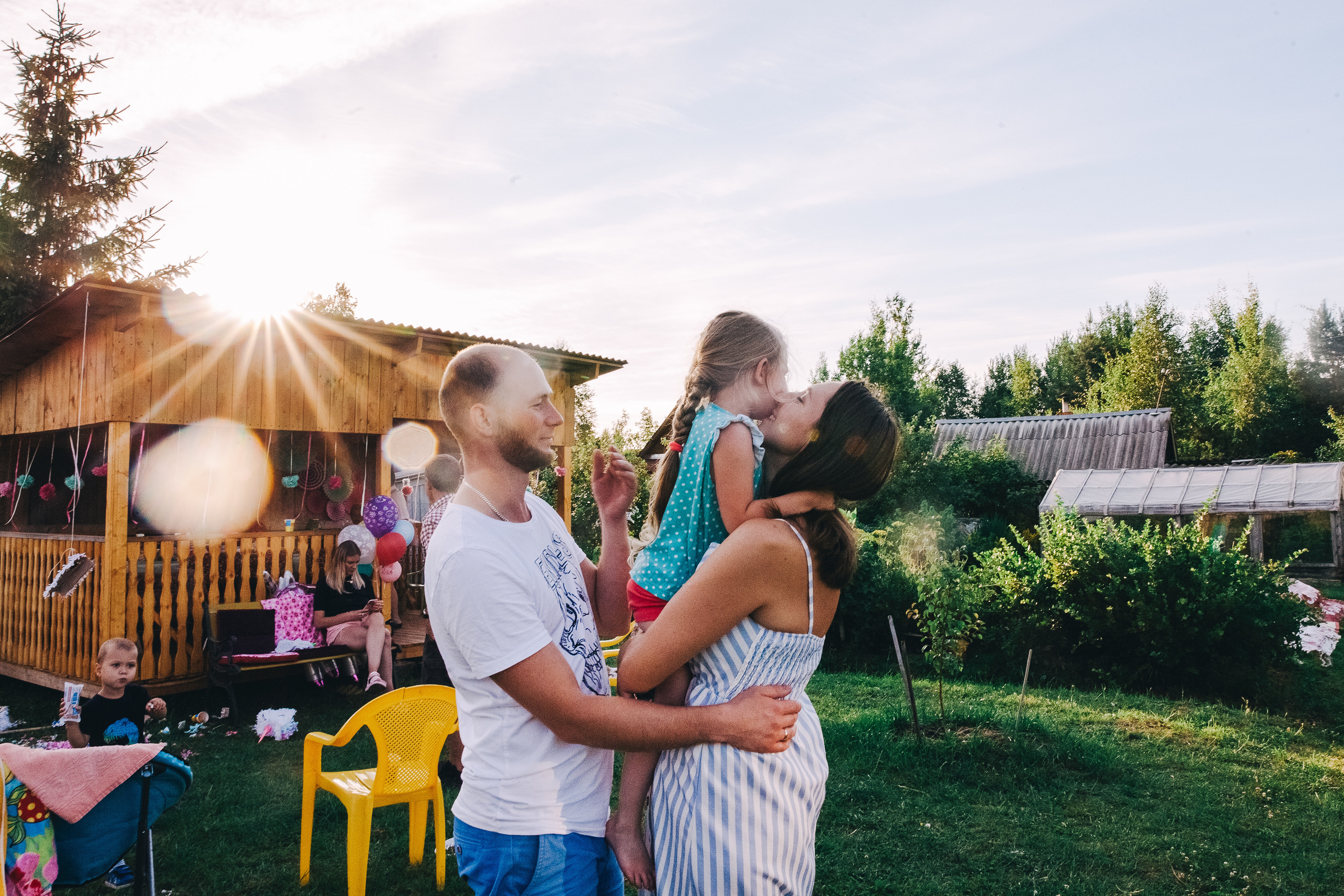 Ульяше 5 лет. Дачный деньрожденский день. Семейный фотограф, фотограф родов, репортажей фотограф в Санкт-Петербу