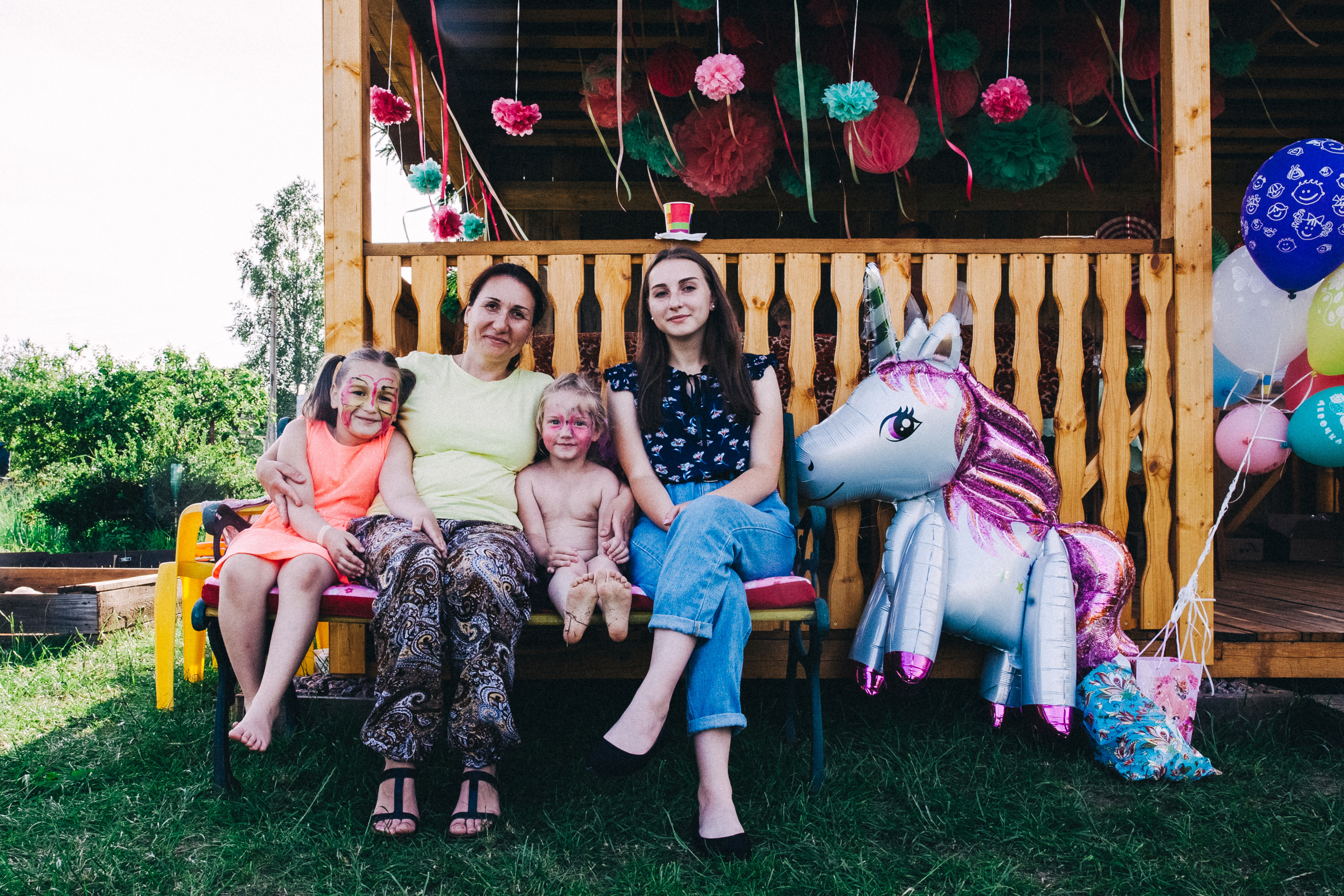 Ульяше 5 лет. Дачный деньрожденский день. Семейный фотограф, фотограф родов, репортажей фотограф в Санкт-Петербу