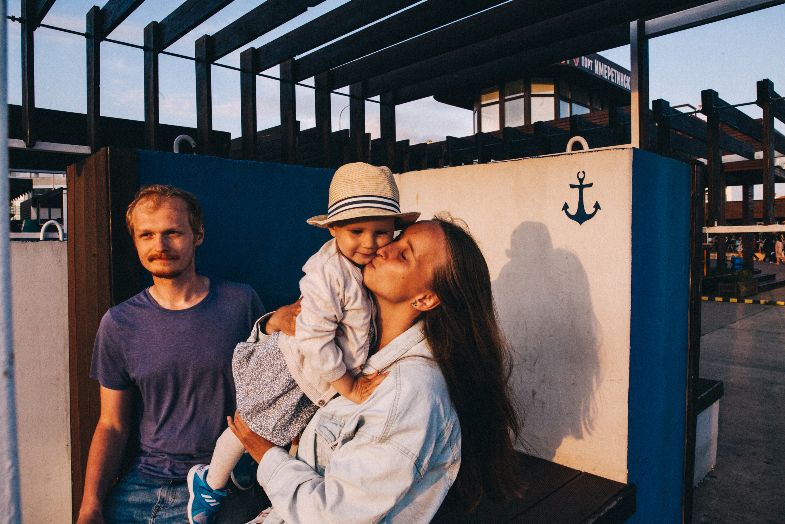 Вася, Маша, Соня. Отпуск в Адлере. Семейный фотограф, фотограф родов, репортажей фотограф в Санкт-Петербу