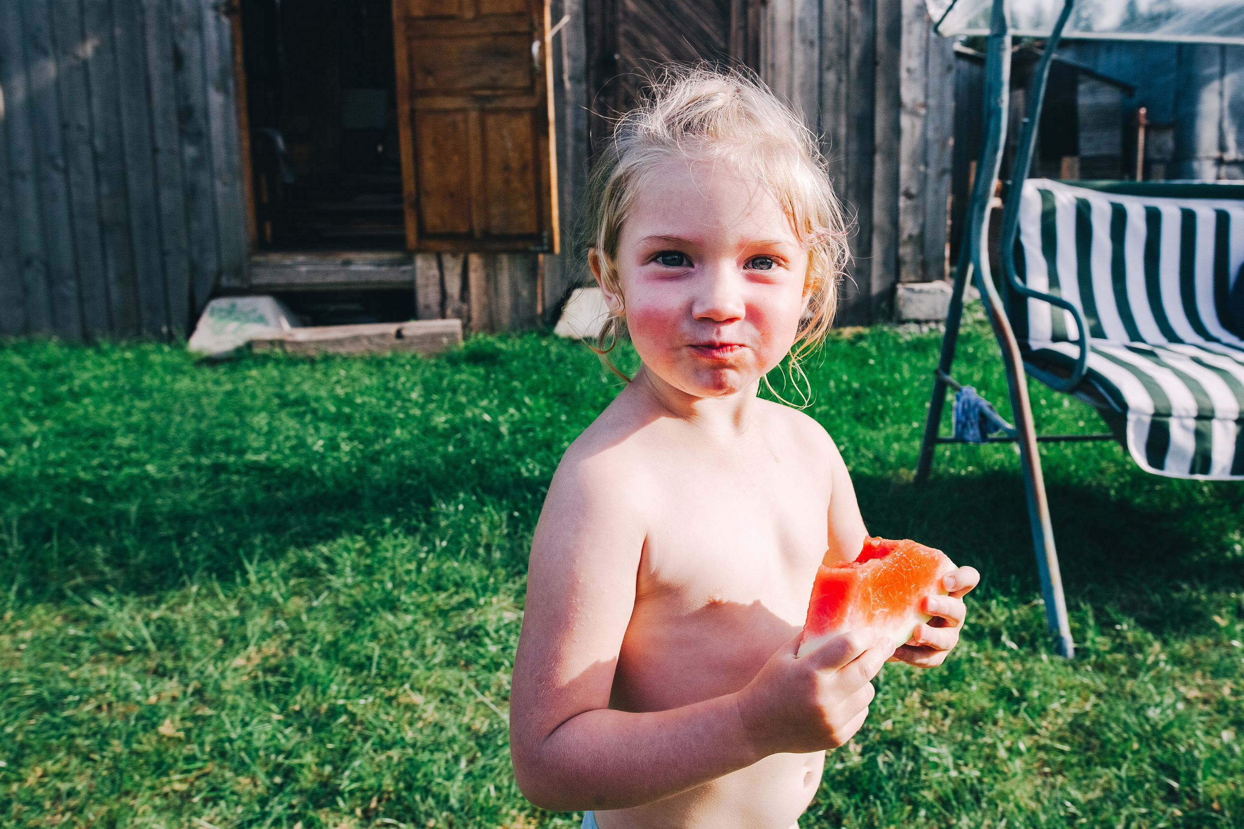 Ульяше 5 лет. Дачный деньрожденский день. Семейный фотограф, фотограф родов, репортажей фотограф в Санкт-Петербу