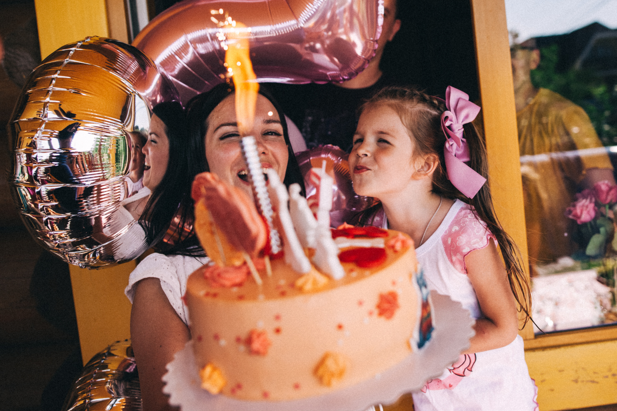Есении 5 лет. ДР на даче. Семейный фотограф, фотограф родов, репортажей фотограф в Санкт-Петербу