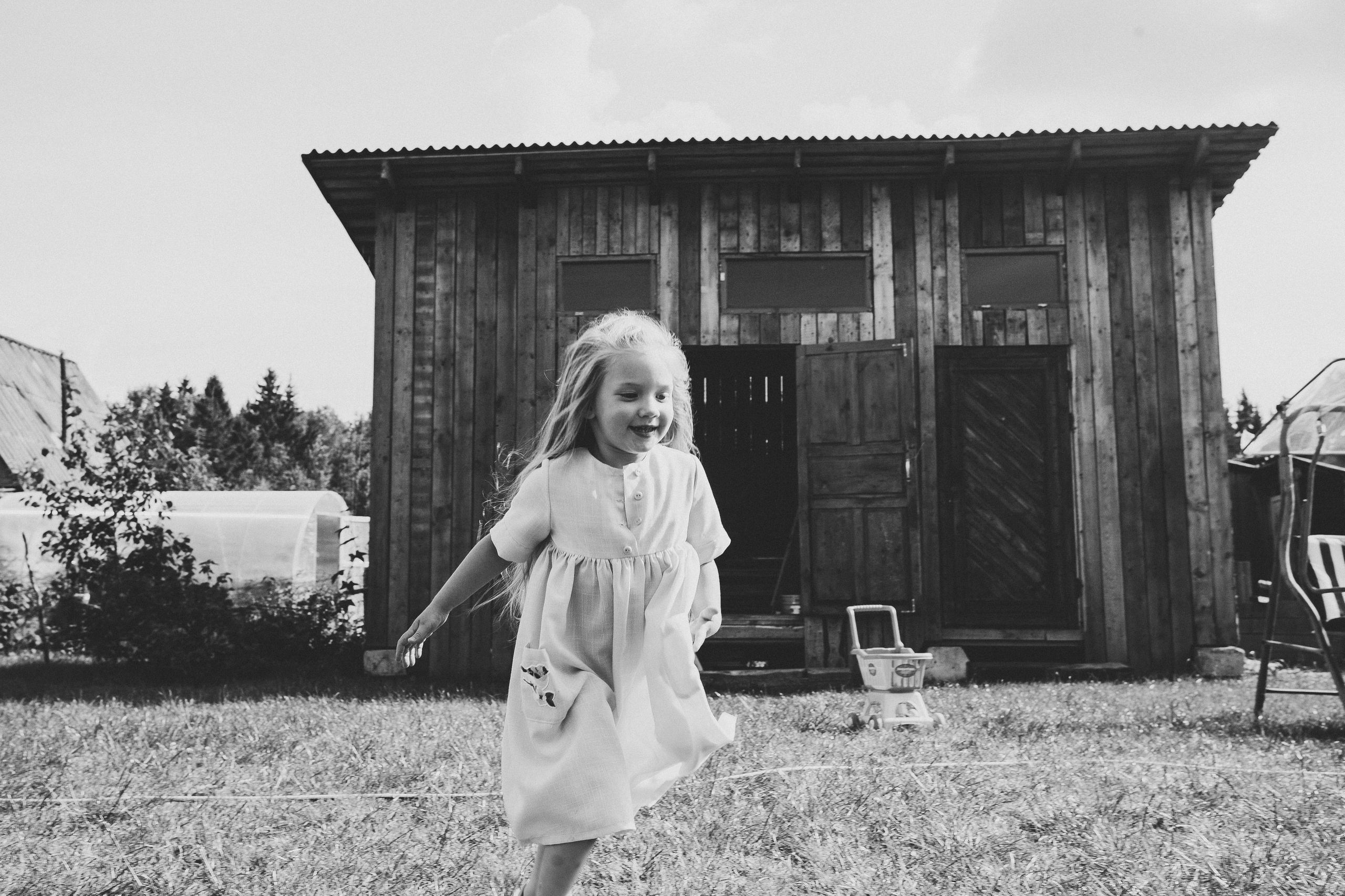 Ульяше 5 лет. Дачный деньрожденский день. Семейный фотограф, фотограф родов, репортажей фотограф в Санкт-Петербу