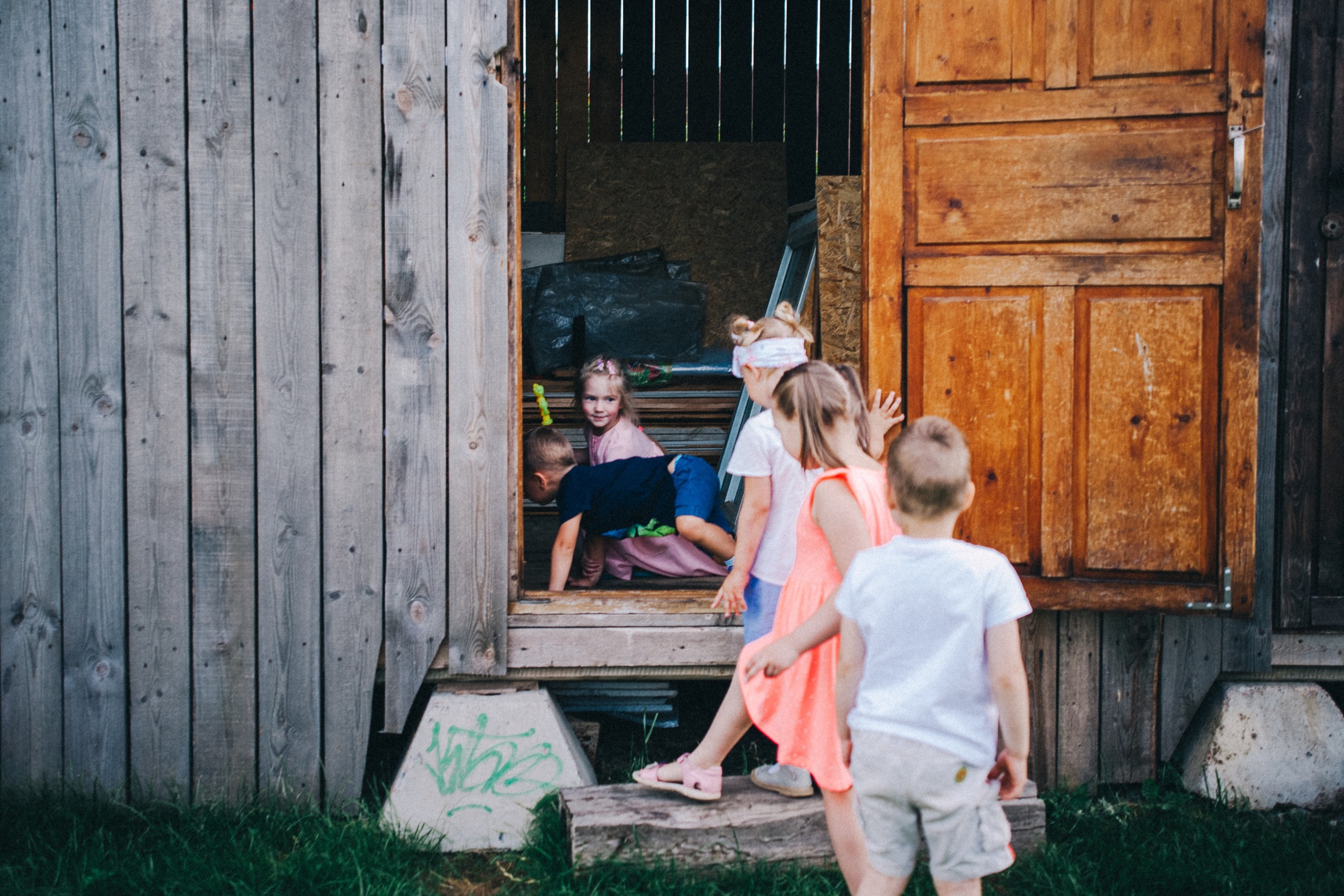 Ульяше 5 лет. Дачный деньрожденский день. Семейный фотограф, фотограф родов, репортажей фотограф в Санкт-Петербу