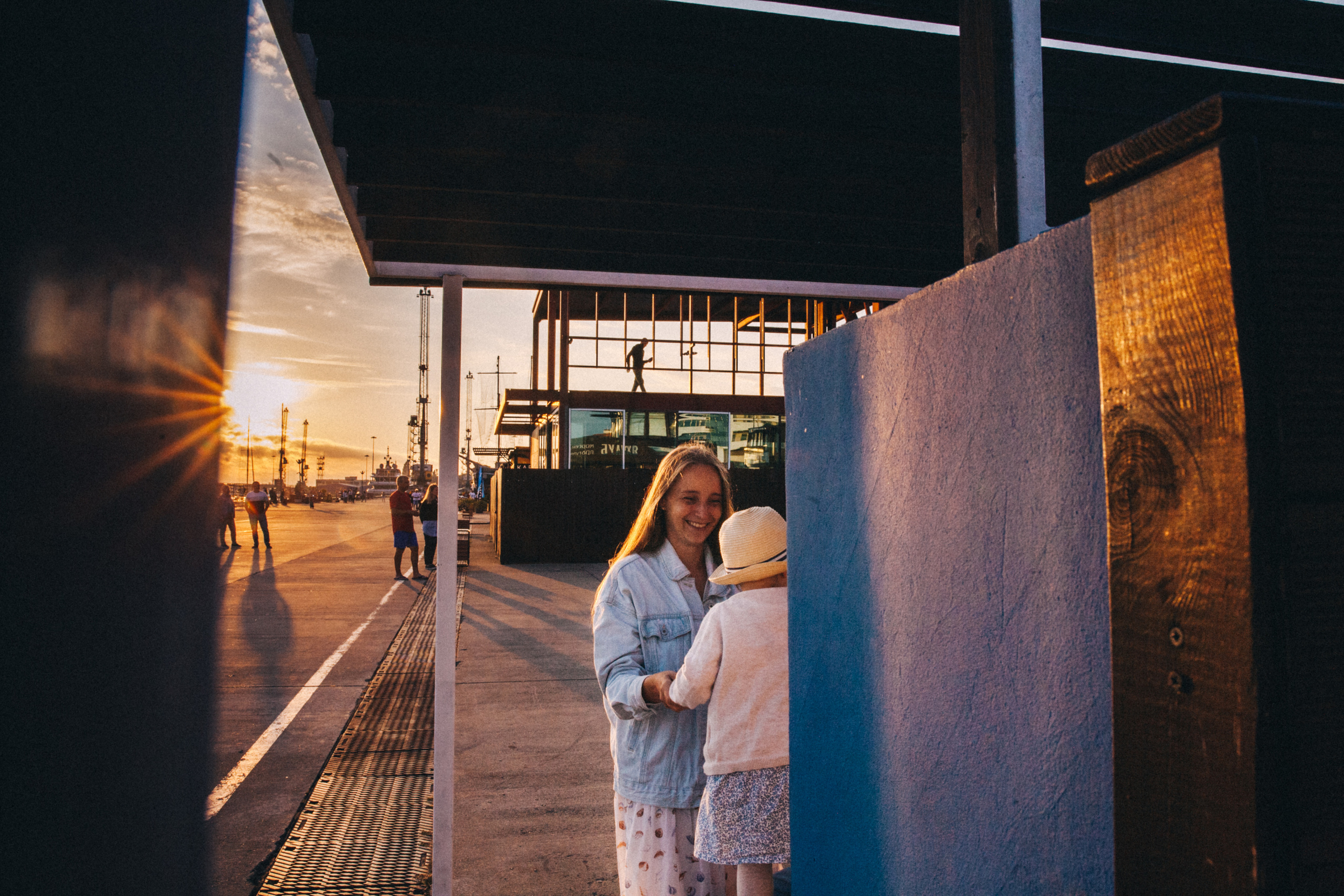Вася, Маша, Соня. Отпуск в Адлере. Семейный фотограф, фотограф родов, репортажей фотограф в Санкт-Петербу