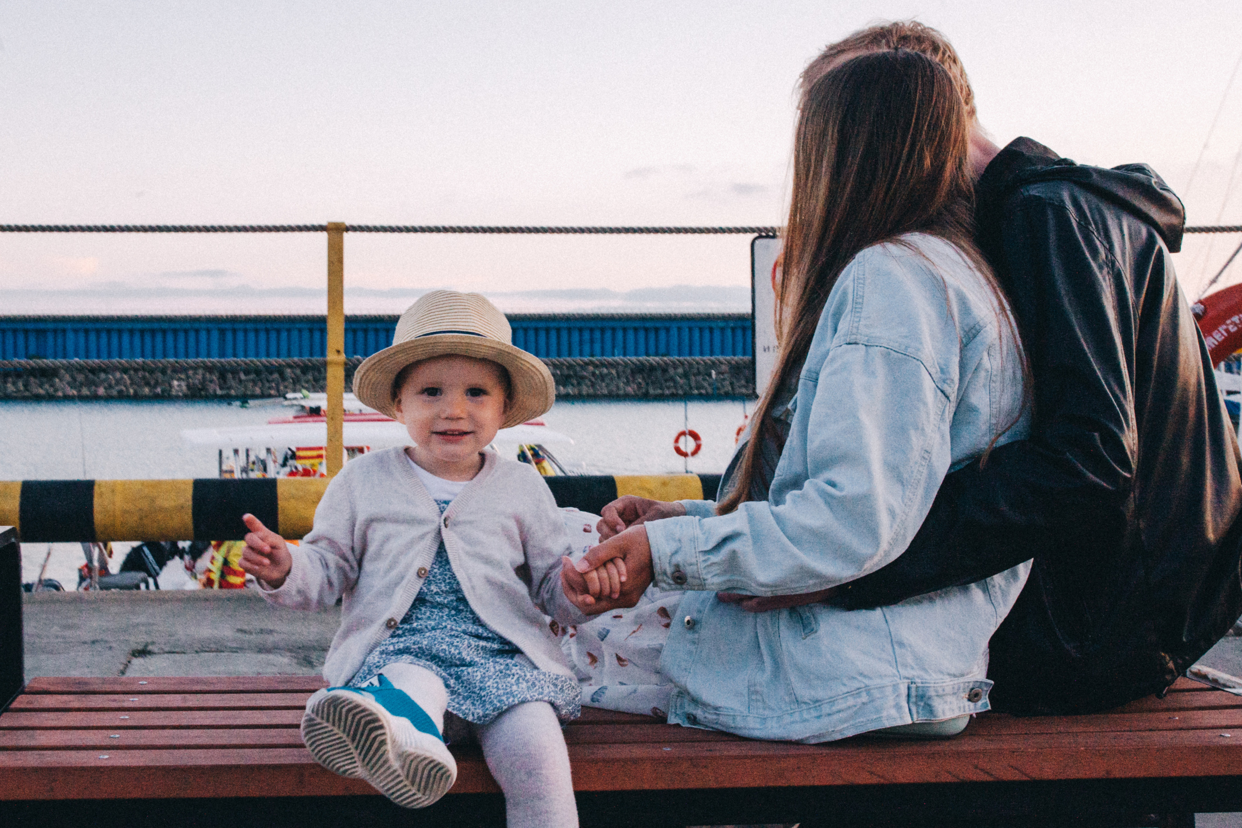 Вася, Маша, Соня. Отпуск в Адлере. Семейный фотограф, фотограф родов, репортажей фотограф в Санкт-Петербу