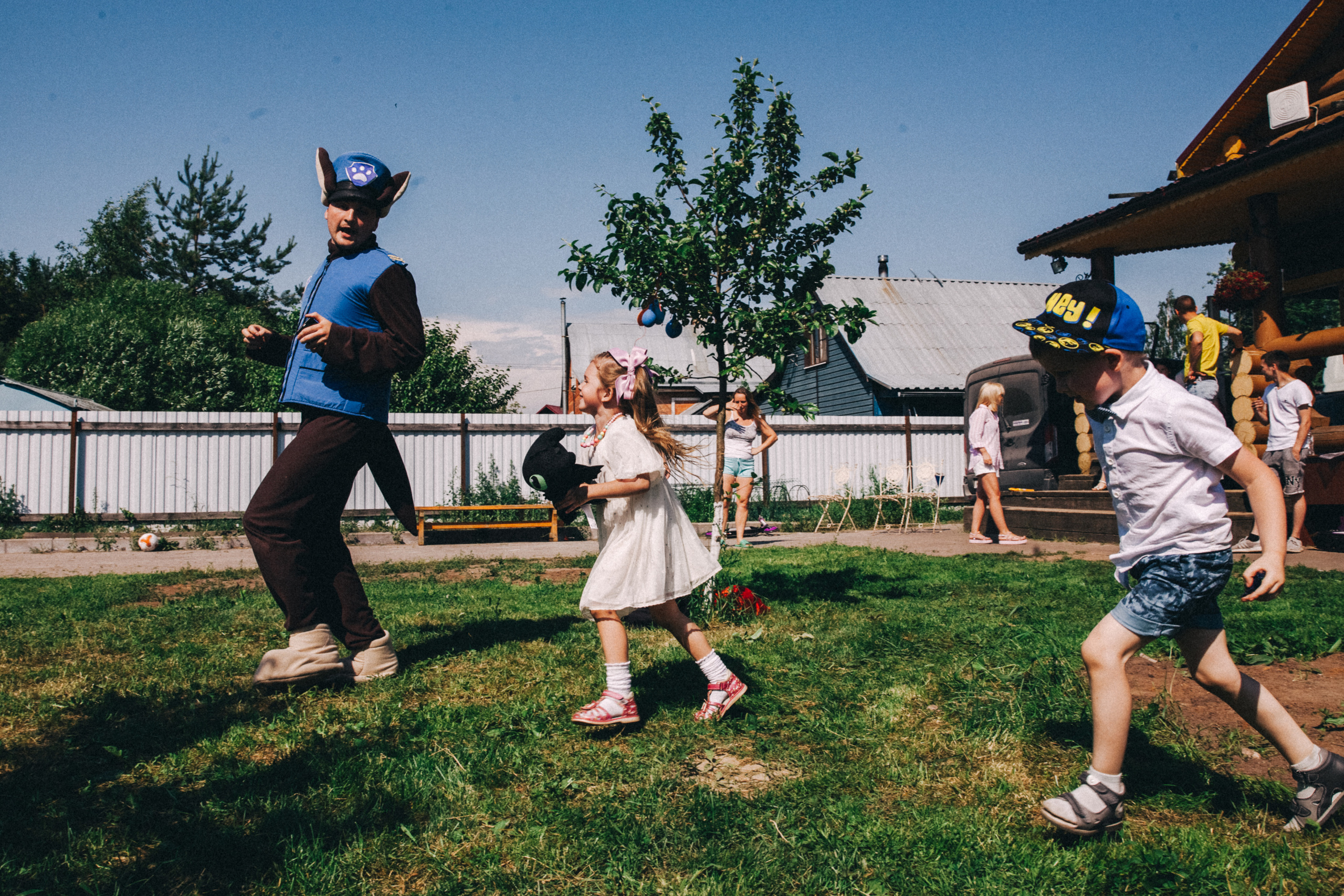 Есении 5 лет. ДР на даче. Семейный фотограф, фотограф родов, репортажей фотограф в Санкт-Петербу