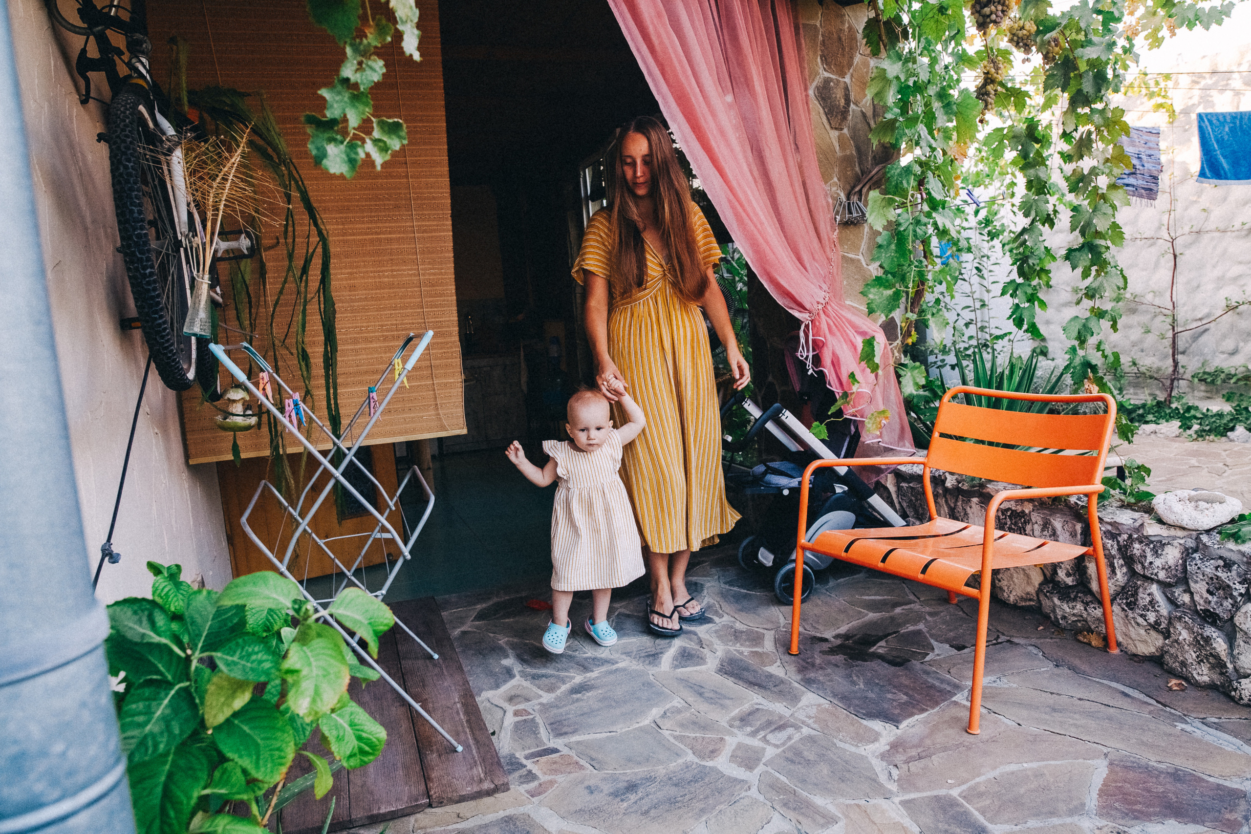 Маша и Соня. Отпуск в Крыму. Семейный фотограф, фотограф родов, репортажей фотограф в Санкт-Петербу