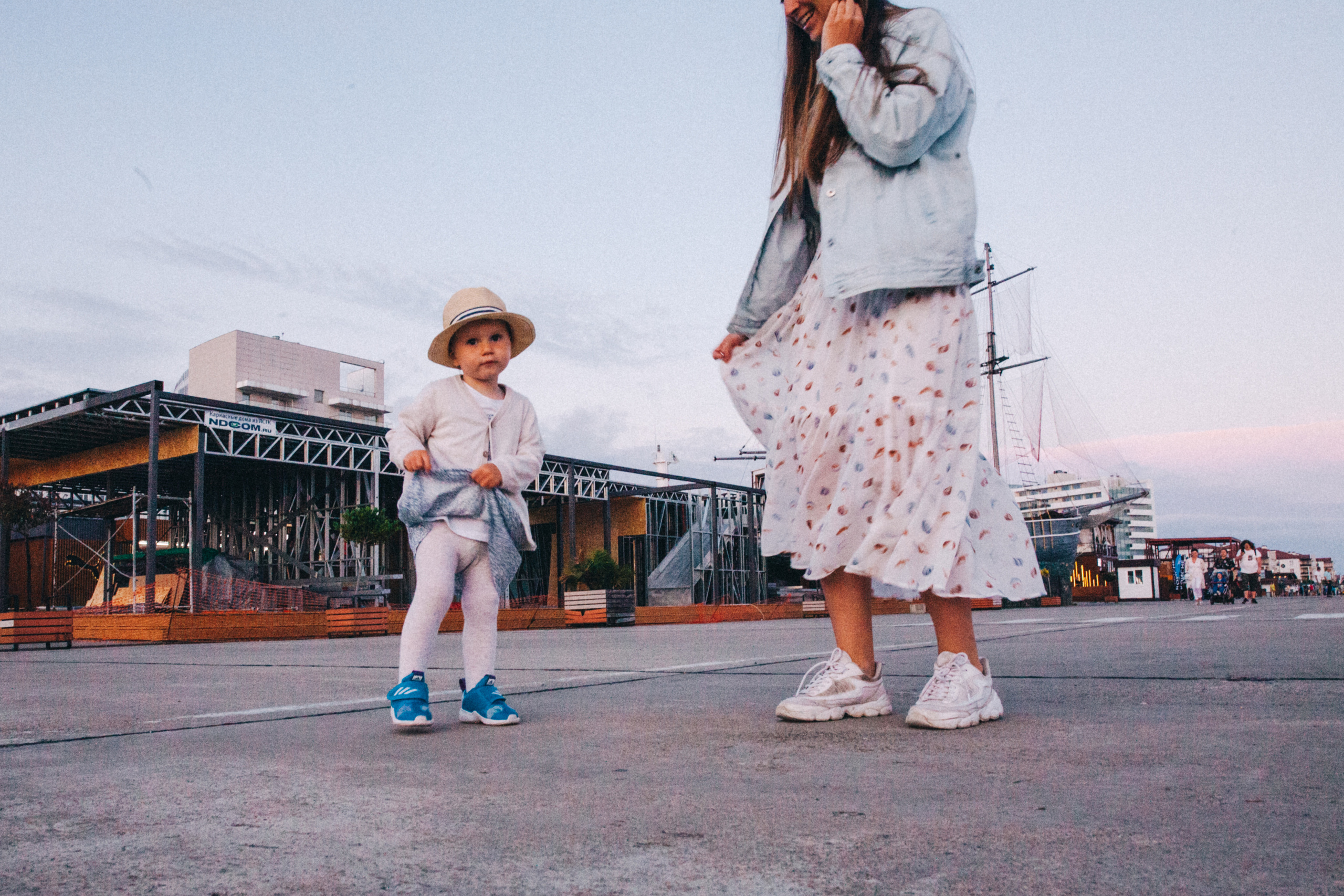Вася, Маша, Соня. Отпуск в Адлере. Семейный фотограф, фотограф родов, репортажей фотограф в Санкт-Петербу