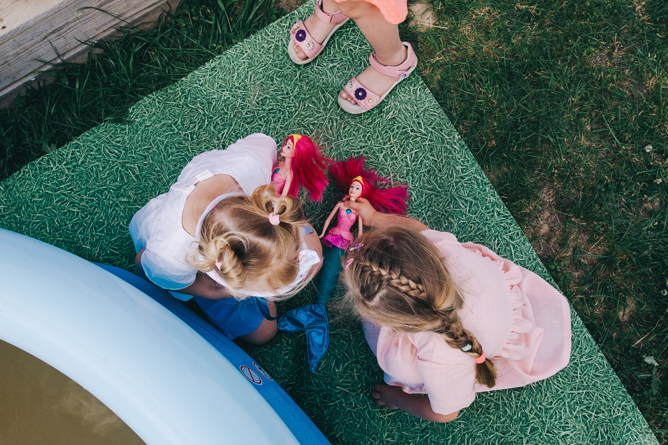 Ульяше 5 лет. Дачный деньрожденский день. Семейный фотограф, фотограф родов, репортажей фотограф в Санкт-Петербу