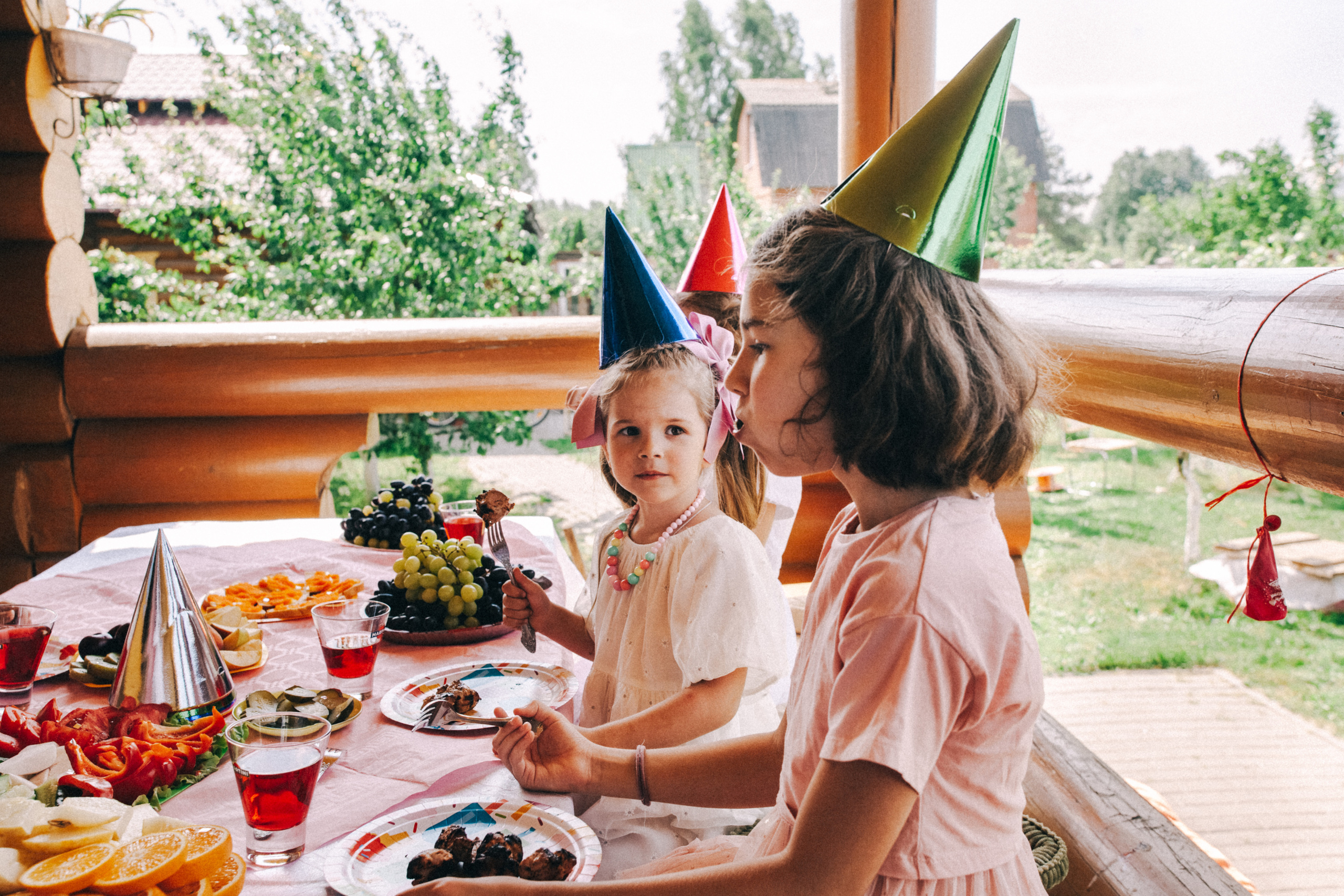 Есении 5 лет. ДР на даче. Семейный фотограф, фотограф родов, репортажей фотограф в Санкт-Петербу