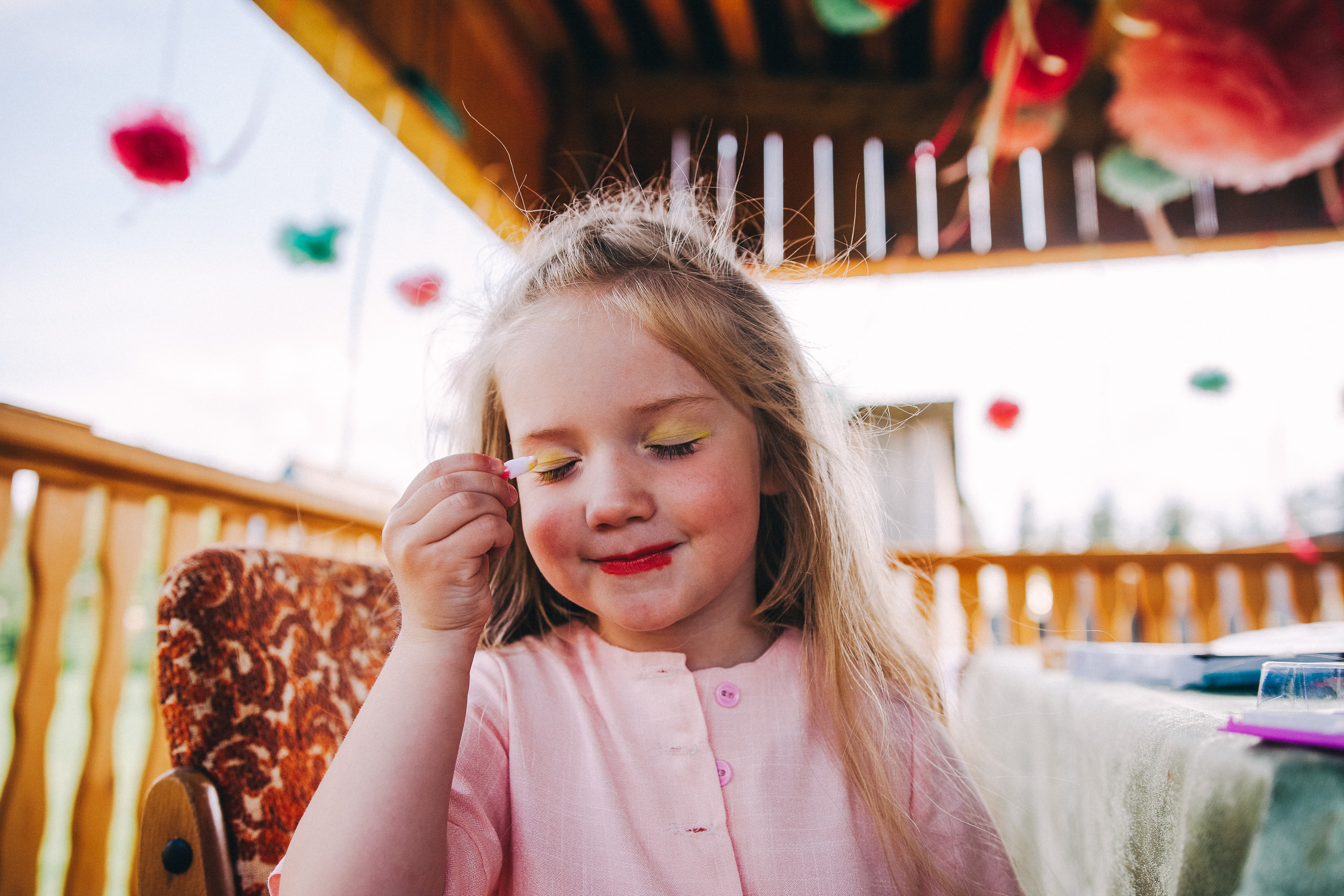 Ульяше 5 лет. Дачный деньрожденский день. Семейный фотограф, фотограф родов, репортажей фотограф в Санкт-Петербу