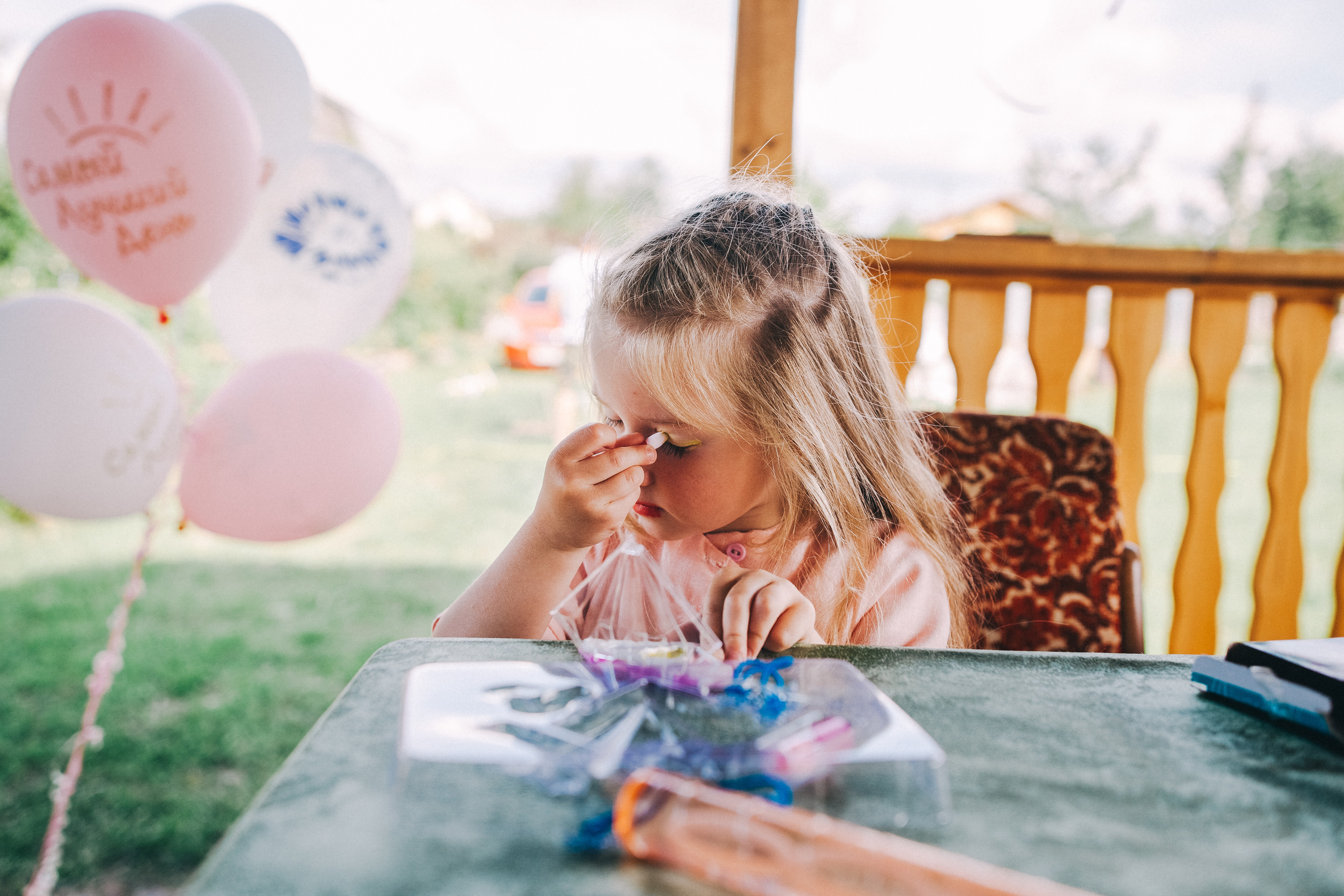 Ульяше 5 лет. Дачный деньрожденский день. Семейный фотограф, фотограф родов, репортажей фотограф в Санкт-Петербу