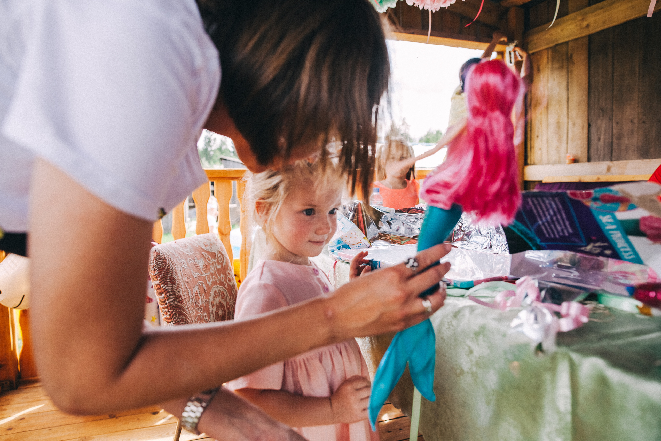 Ульяше 5 лет. Дачный деньрожденский день. Семейный фотограф, фотограф родов, репортажей фотограф в Санкт-Петербу