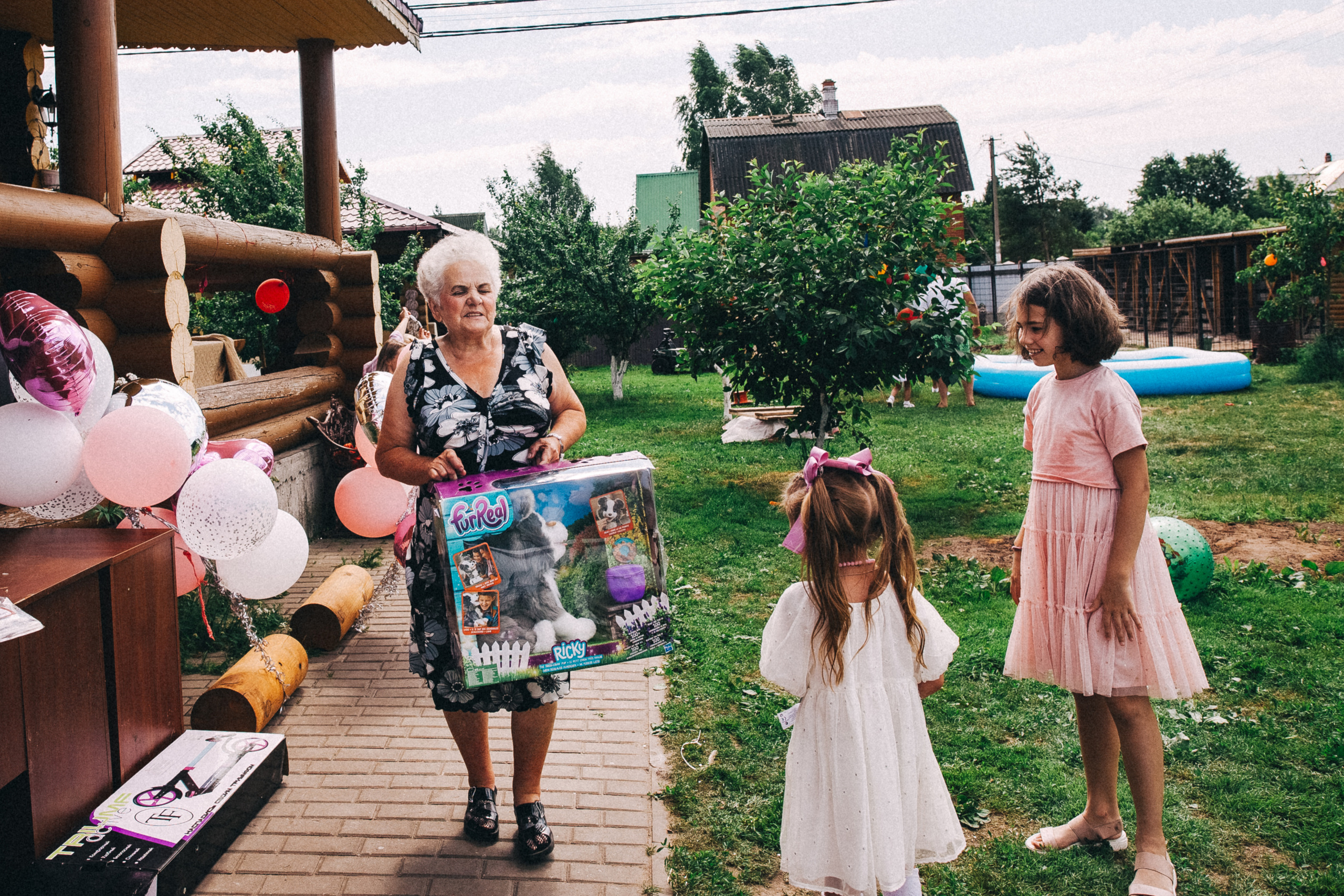 Есении 5 лет. ДР на даче. Семейный фотограф, фотограф родов, репортажей фотограф в Санкт-Петербу