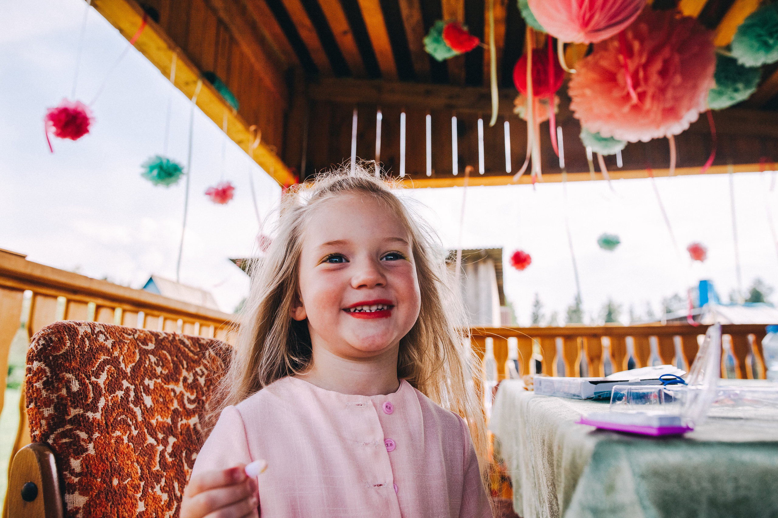 Ульяше 5 лет. Дачный деньрожденский день. Семейный фотограф, фотограф родов, репортажей фотограф в Санкт-Петербу
