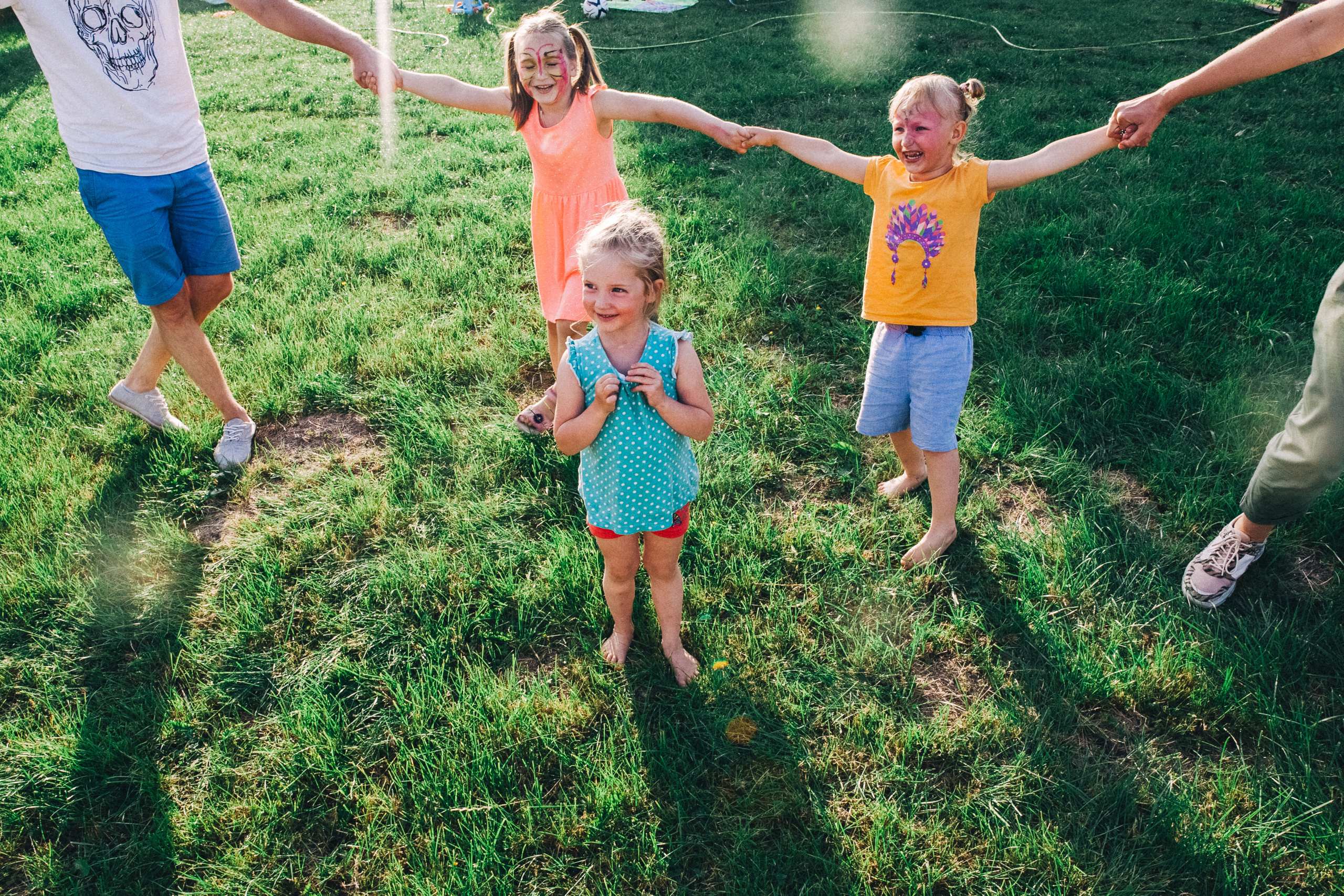 Ульяше 5 лет. Дачный деньрожденский день. Семейный фотограф, фотограф родов, репортажей фотограф в Санкт-Петербу