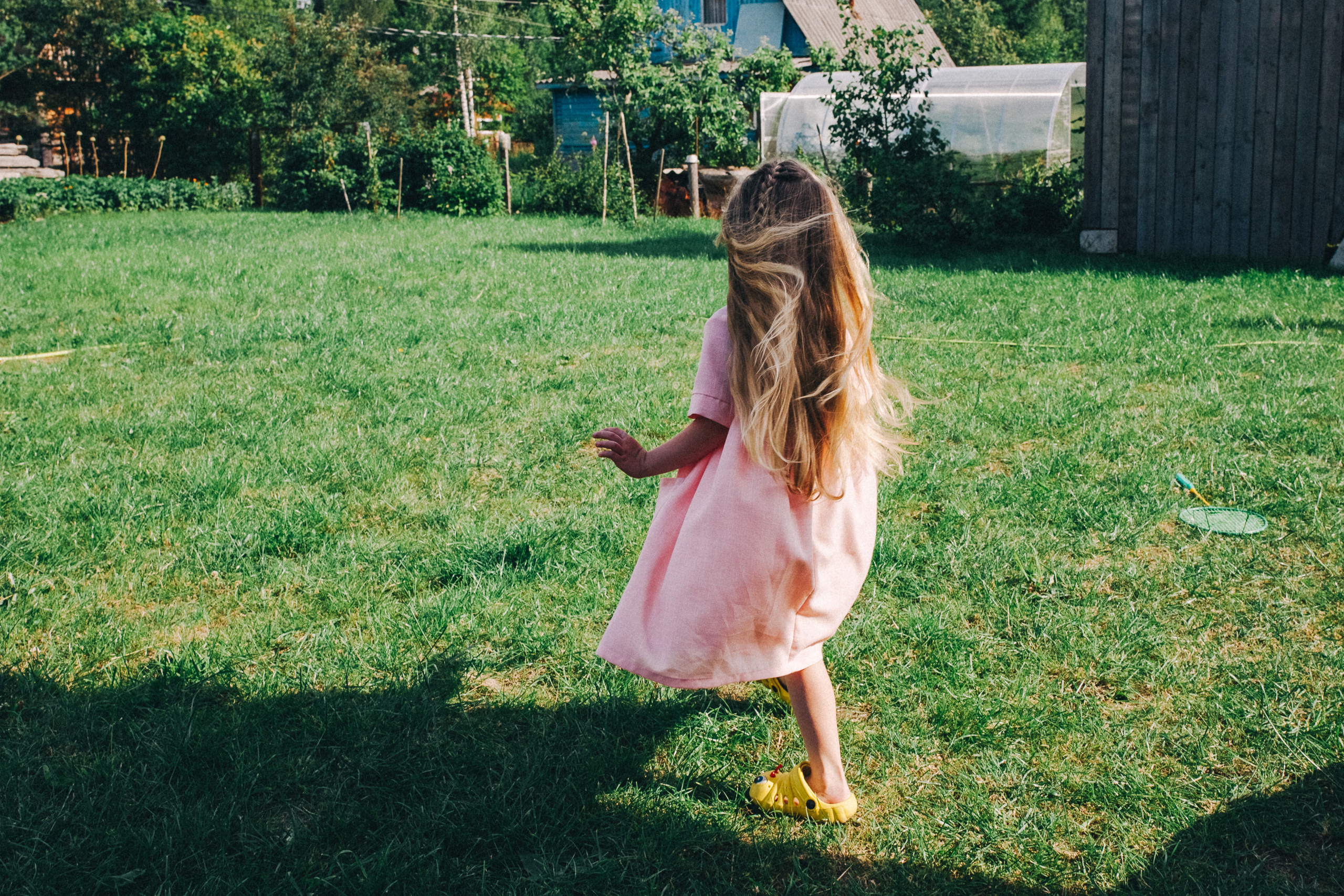 Ульяше 5 лет. Дачный деньрожденский день. Семейный фотограф, фотограф родов, репортажей фотограф в Санкт-Петербу