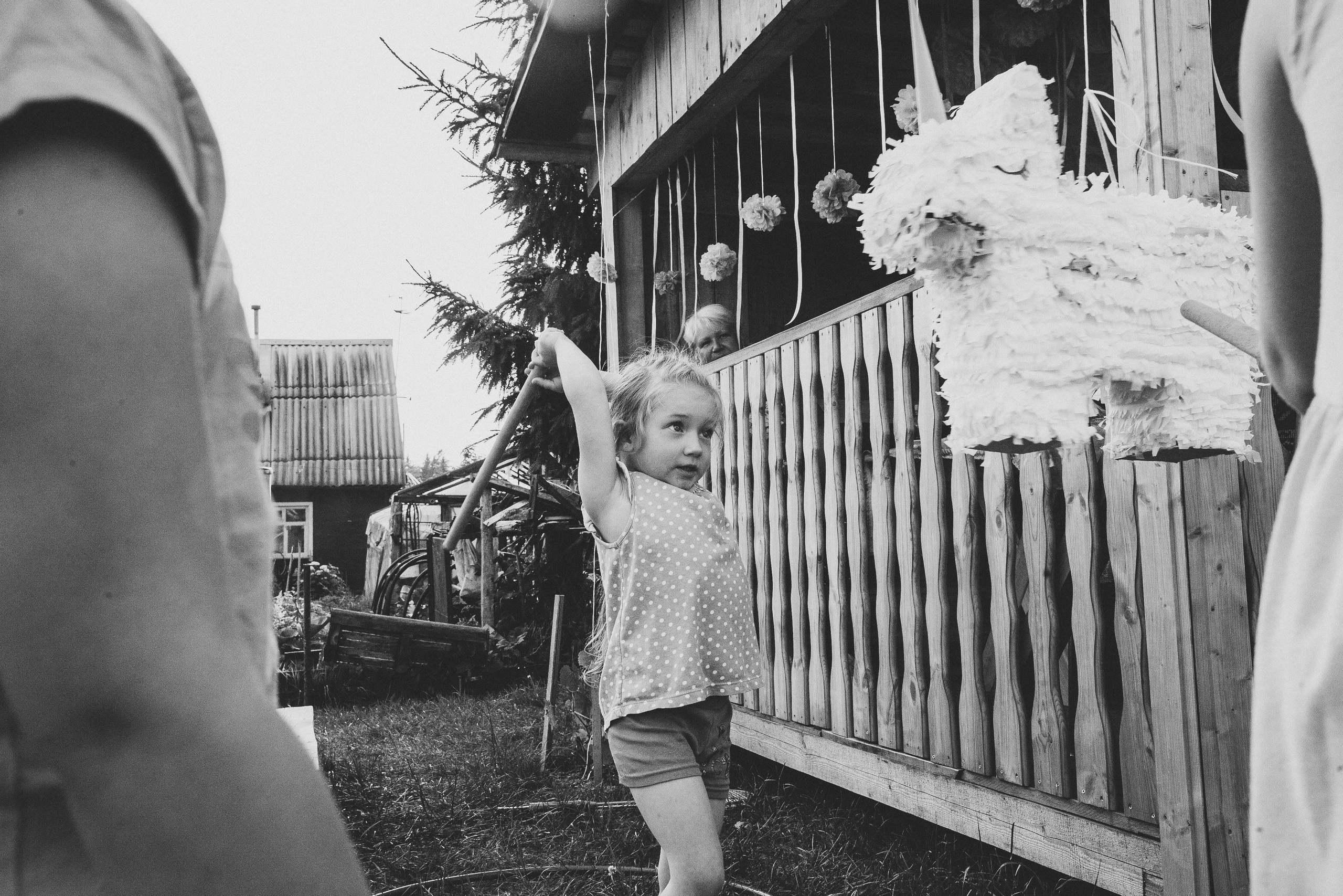 Ульяше 5 лет. Дачный деньрожденский день. Семейный фотограф, фотограф родов, репортажей фотограф в Санкт-Петербу