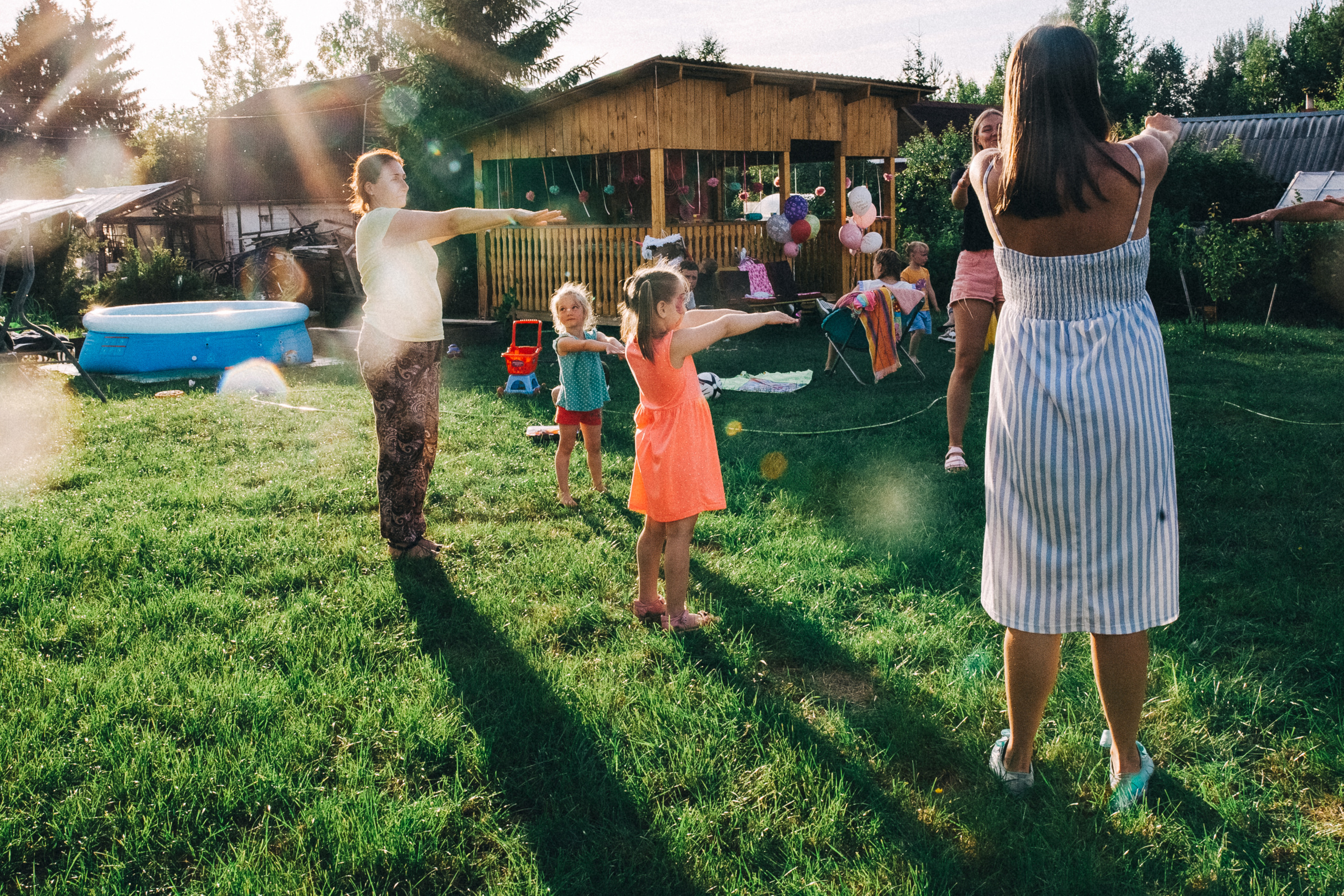 Ульяше 5 лет. Дачный деньрожденский день. Семейный фотограф, фотограф родов, репортажей фотограф в Санкт-Петербу