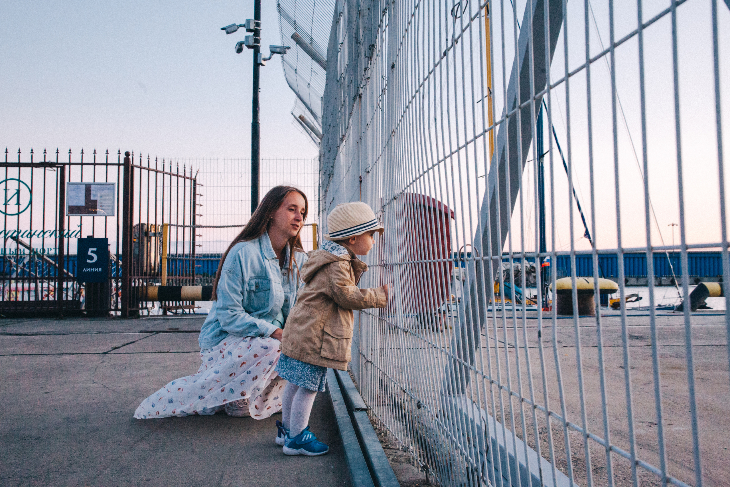 Вася, Маша, Соня. Отпуск в Адлере. Семейный фотограф, фотограф родов, репортажей фотограф в Санкт-Петербу