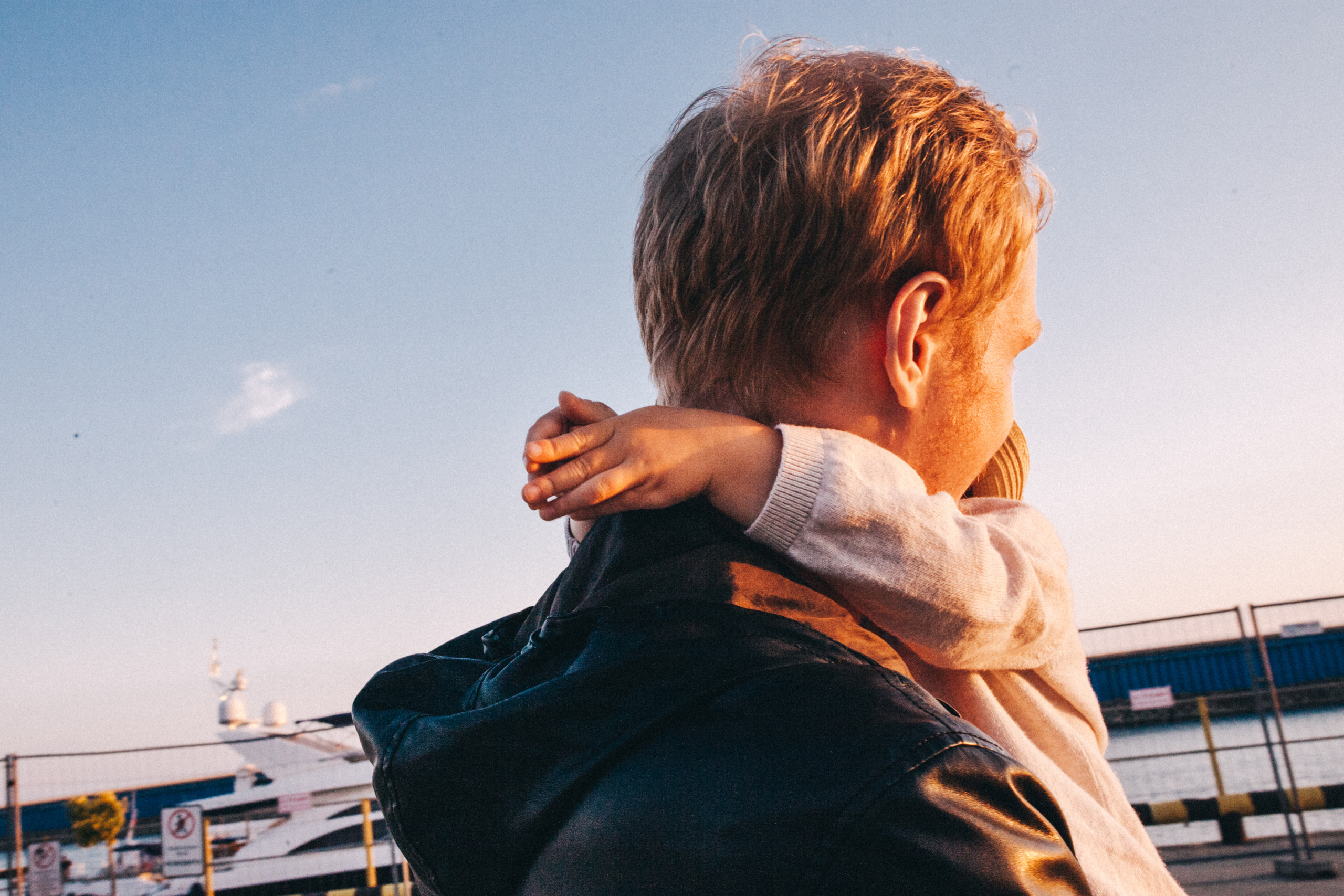Вася, Маша, Соня. Отпуск в Адлере. Семейный фотограф, фотограф родов, репортажей фотограф в Санкт-Петербу