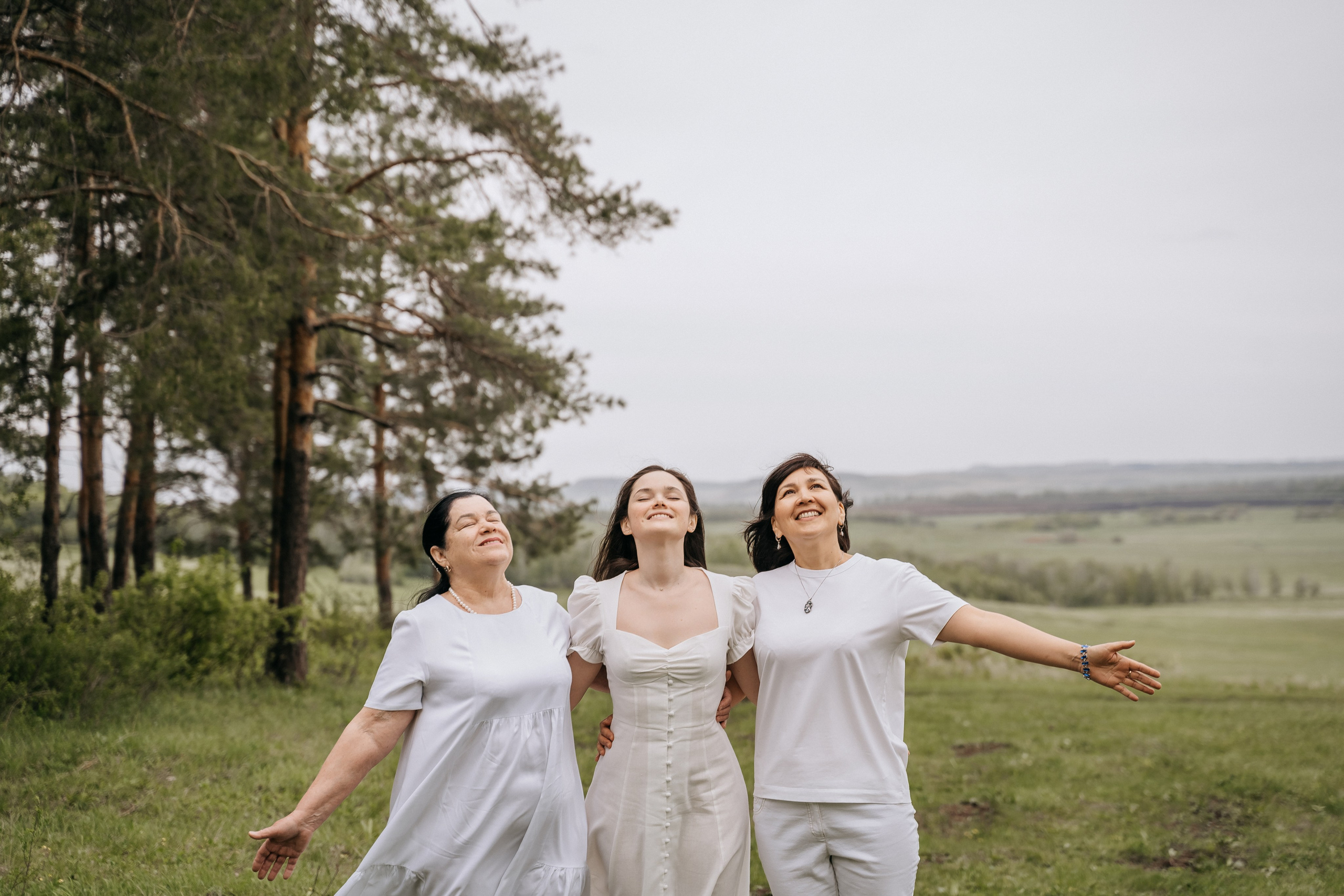 Две дочери две мамы две сестры. Свадебный семейный фотограф Ксения Божко Уфа Раевка никах в Нарыстау