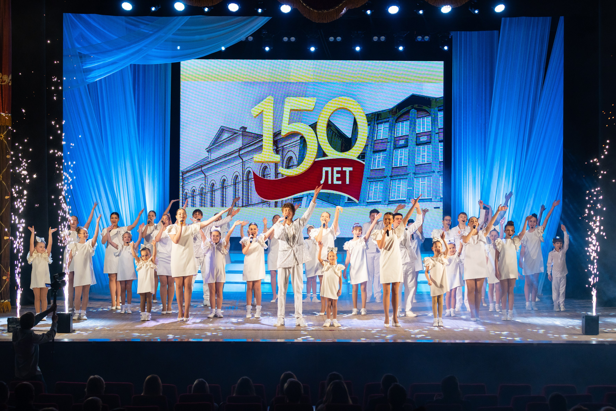 Юбилей первой школы города Рыбинска. Главная